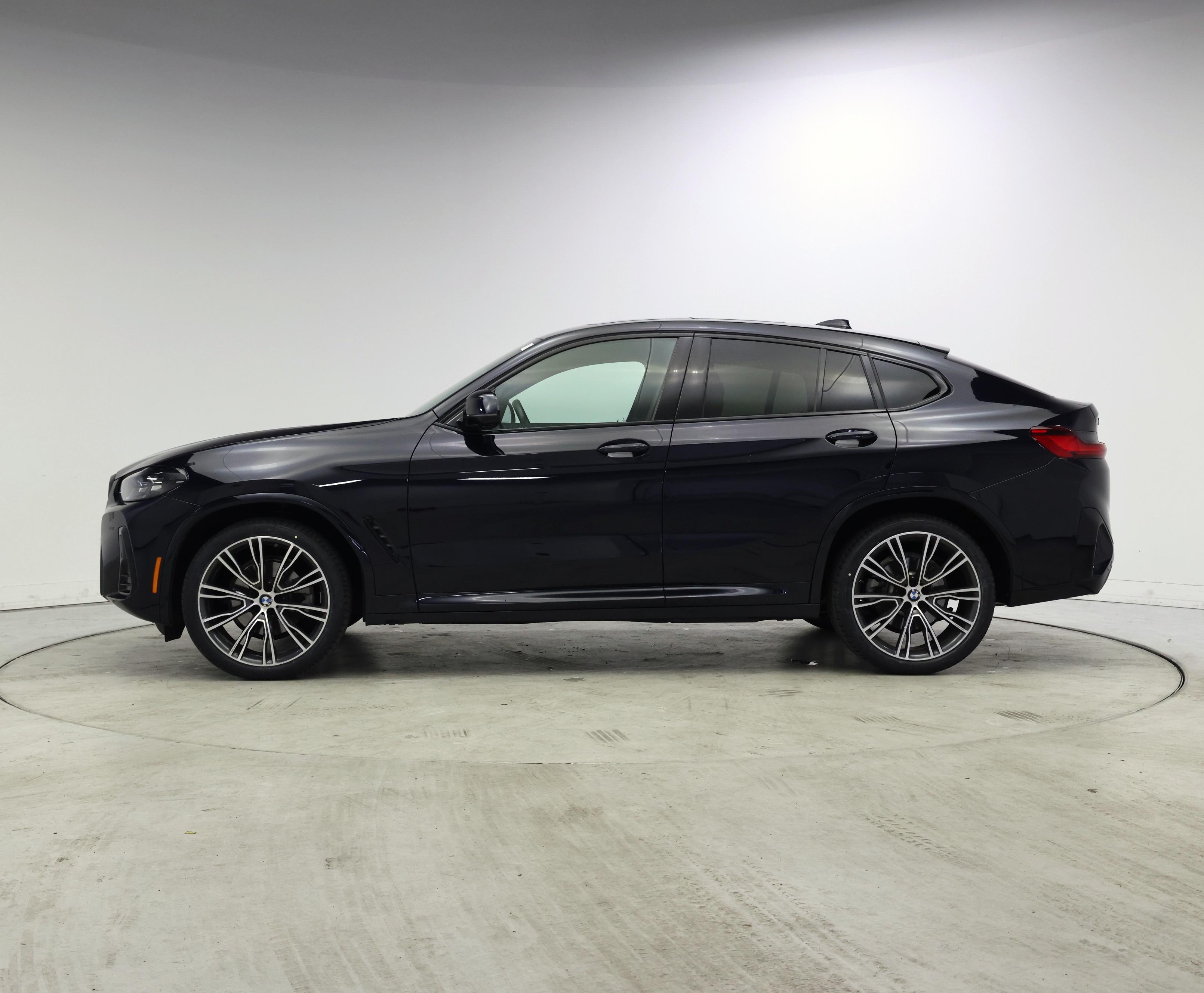 Thumbnail: 2023 BMW X4 - 3