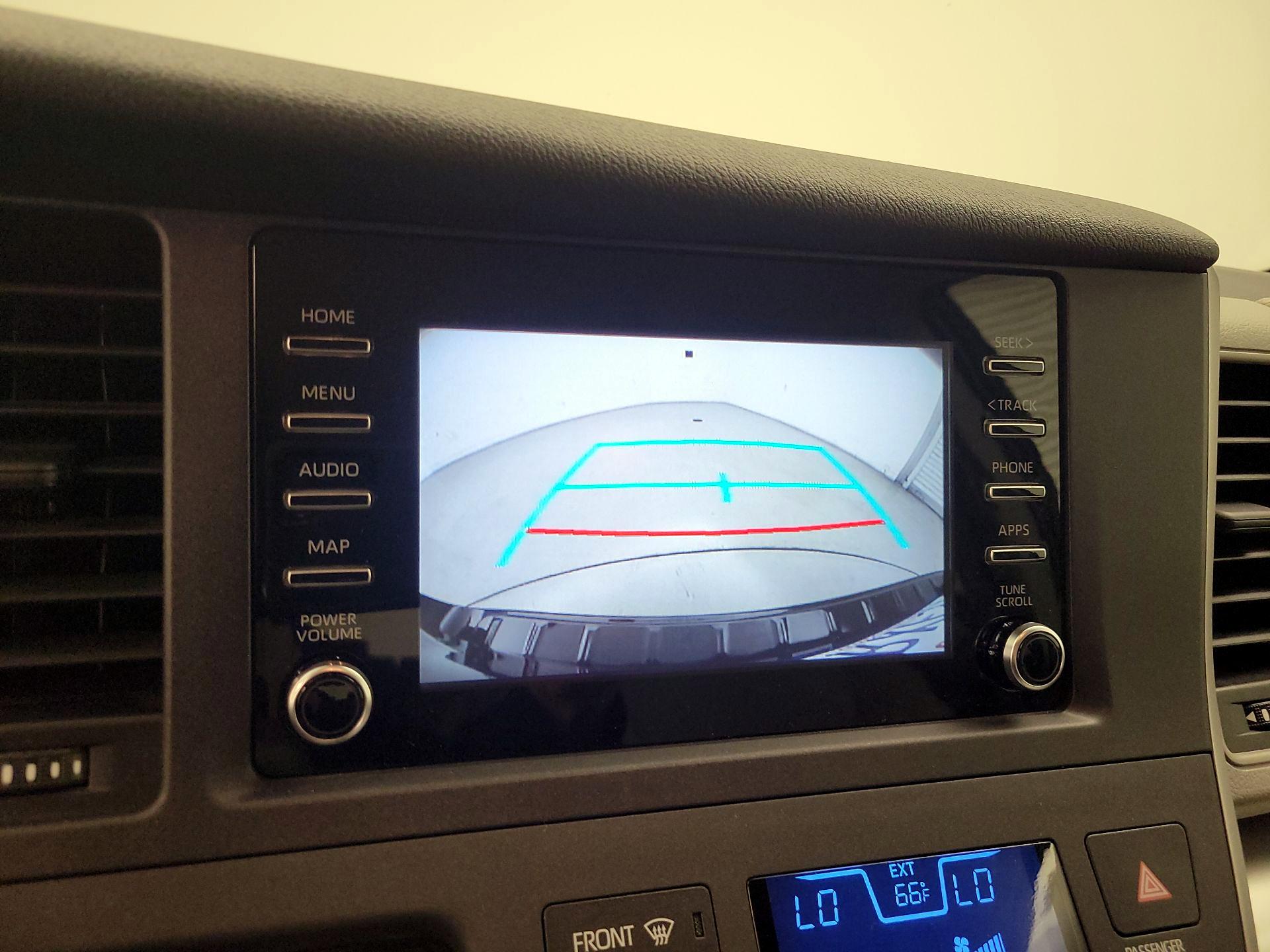 Thumbnail: 2020 Toyota Sienna - 14