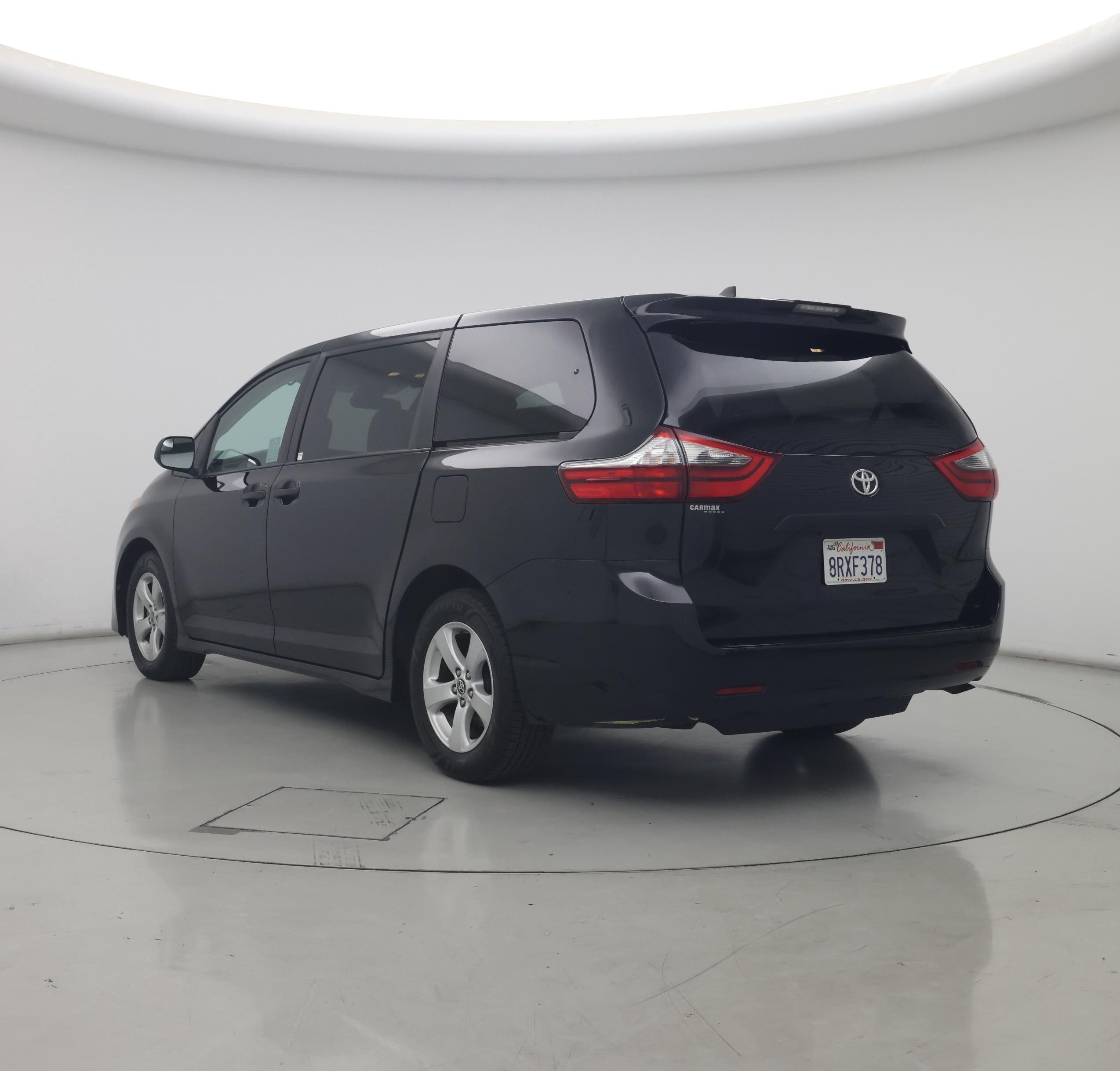 Thumbnail: 2020 Toyota Sienna - 2