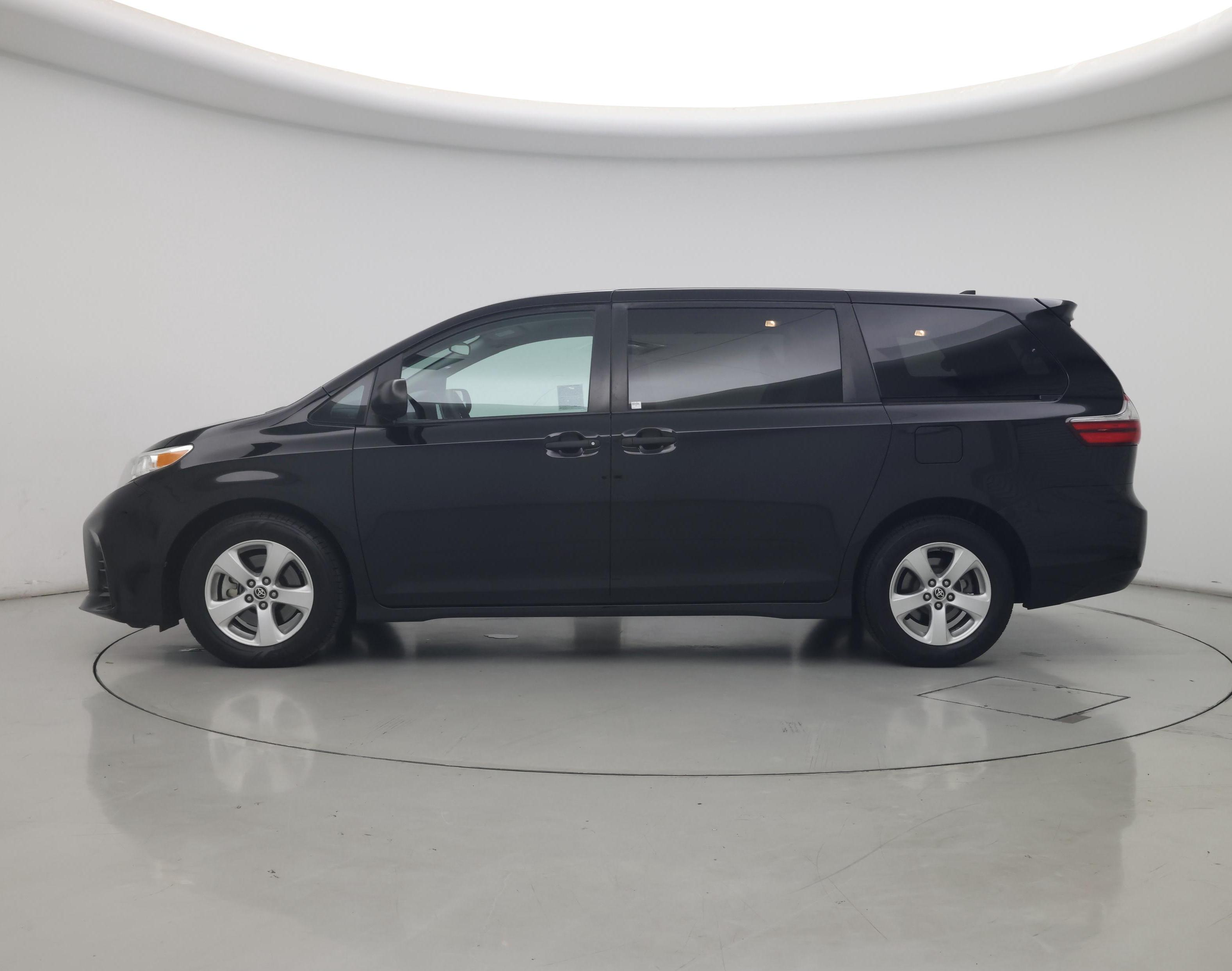 Thumbnail: 2020 Toyota Sienna - 3