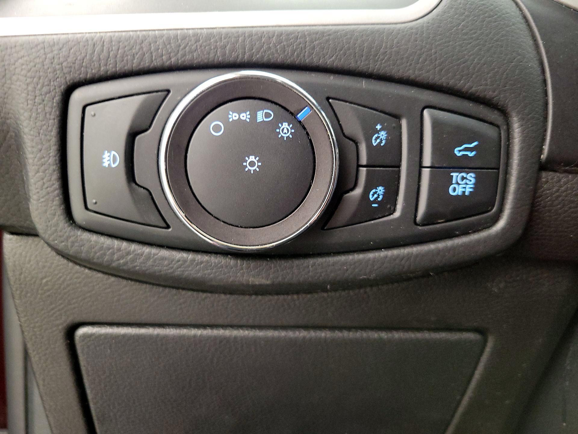 Thumbnail: 2019 Ford Edge - 13