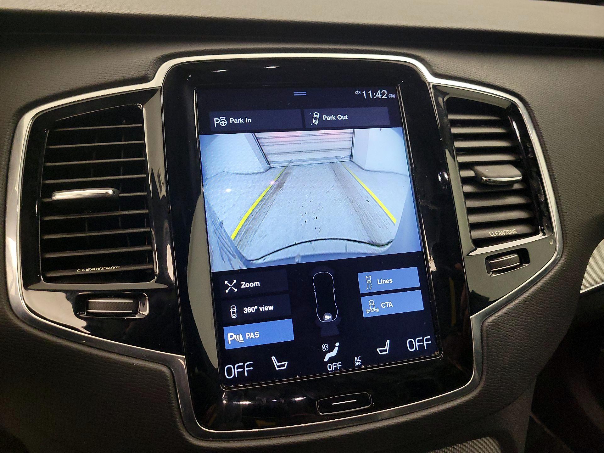 Thumbnail: 2016 Volvo XC90 - 14