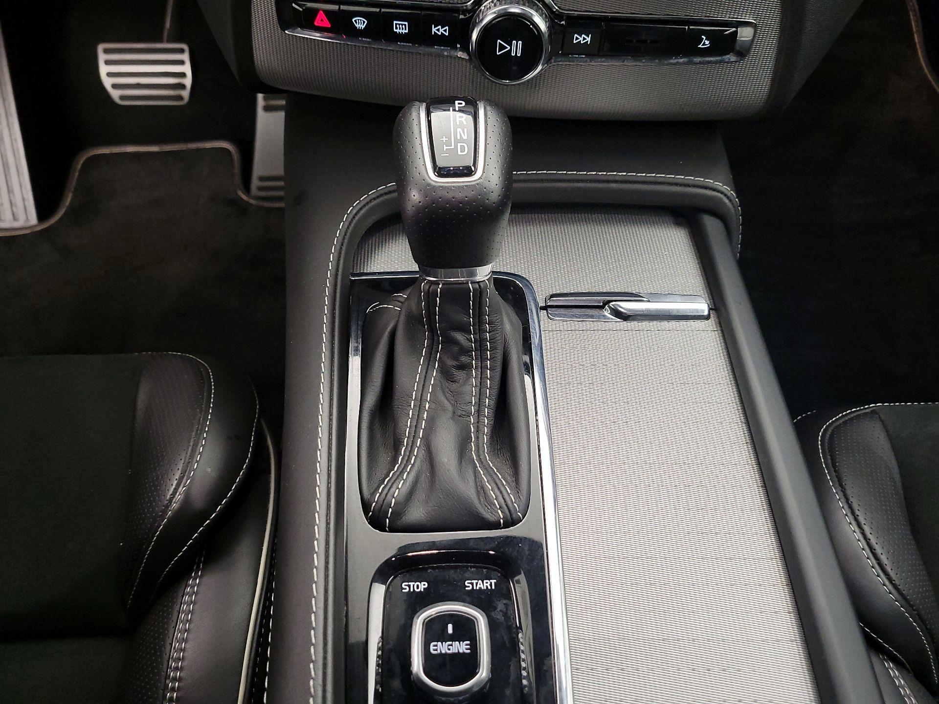 Thumbnail: 2016 Volvo XC90 - 17