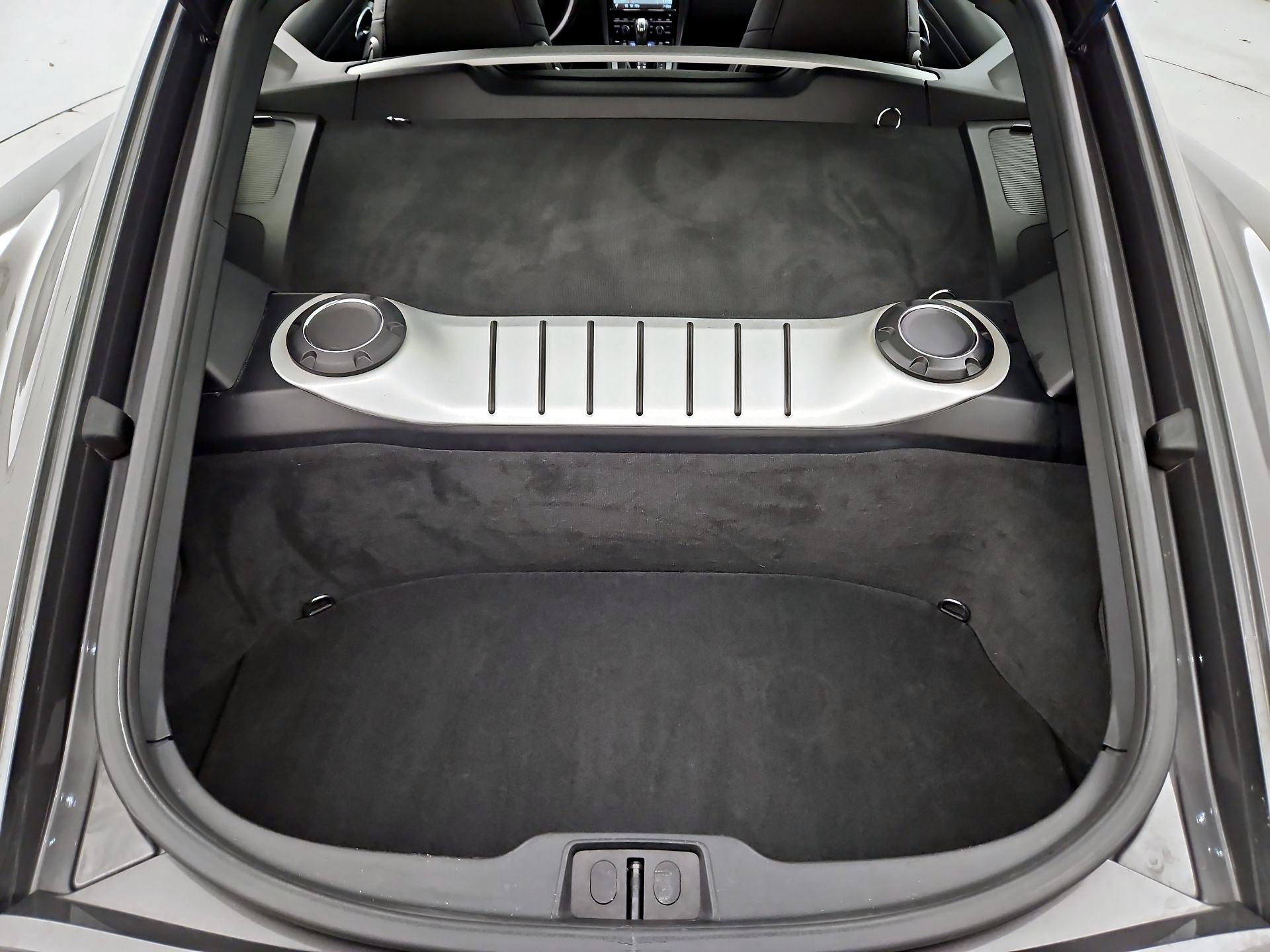 Thumbnail: 2016 Porsche Cayman - 18