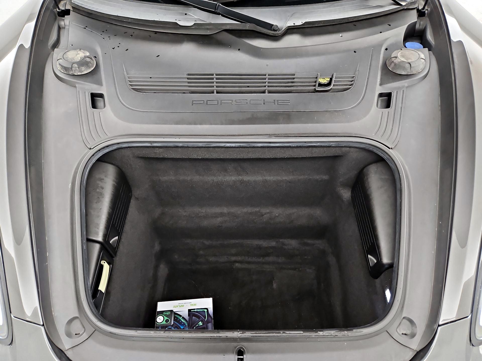 Thumbnail: 2016 Porsche Cayman - 19