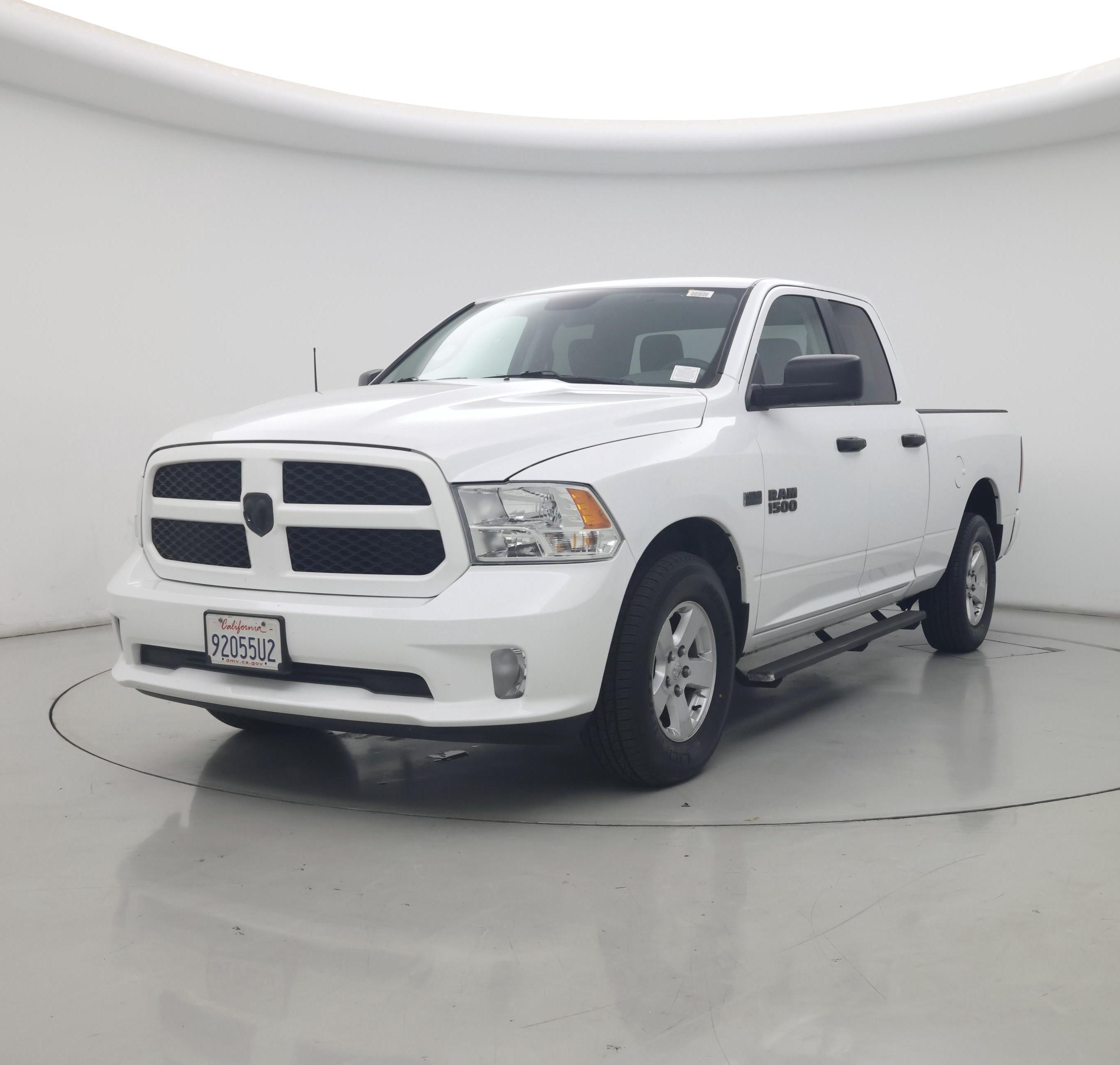 Thumbnail: 2019 RAM 1500 Classic - 4