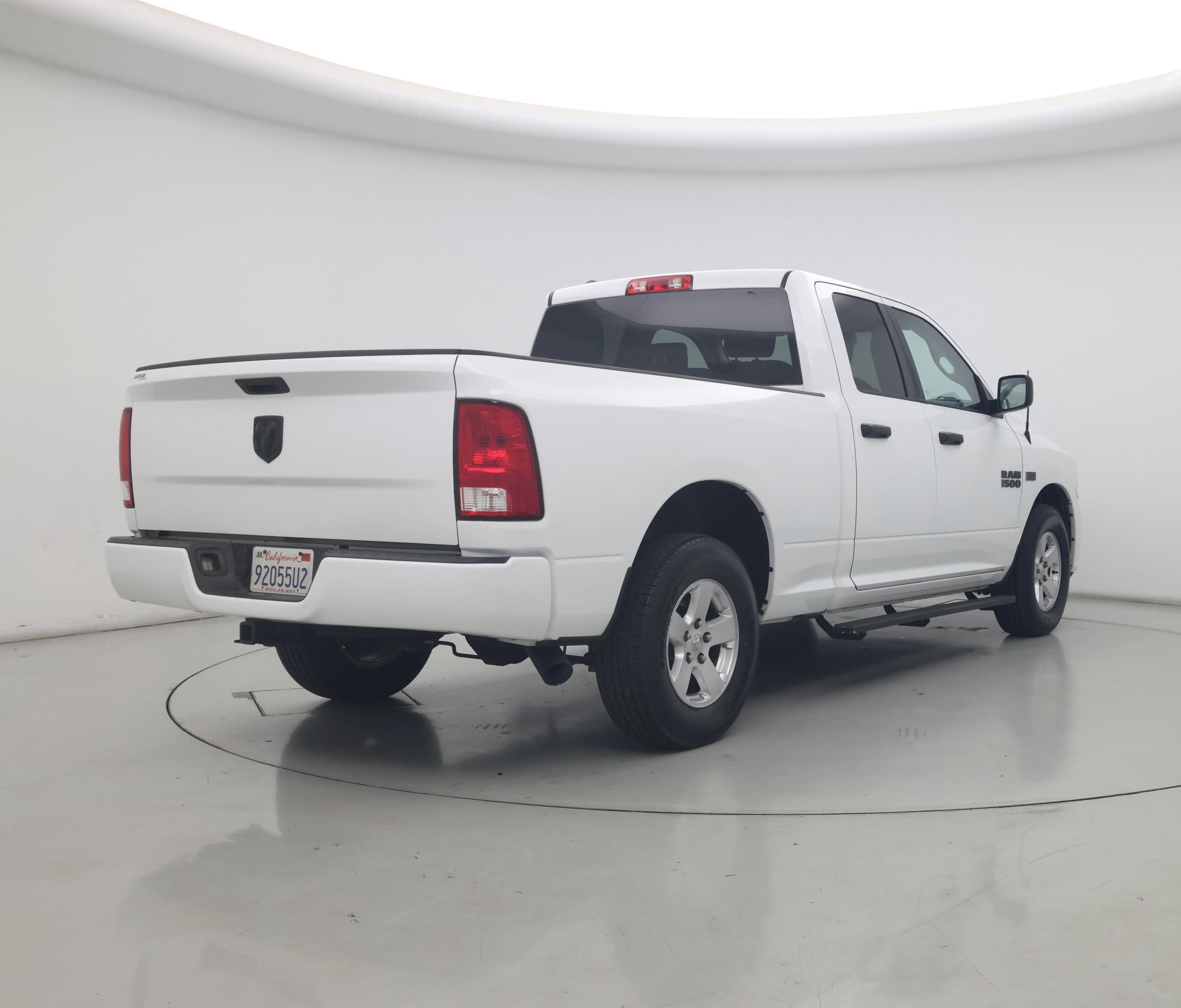 Thumbnail: 2019 RAM 1500 Classic - 8