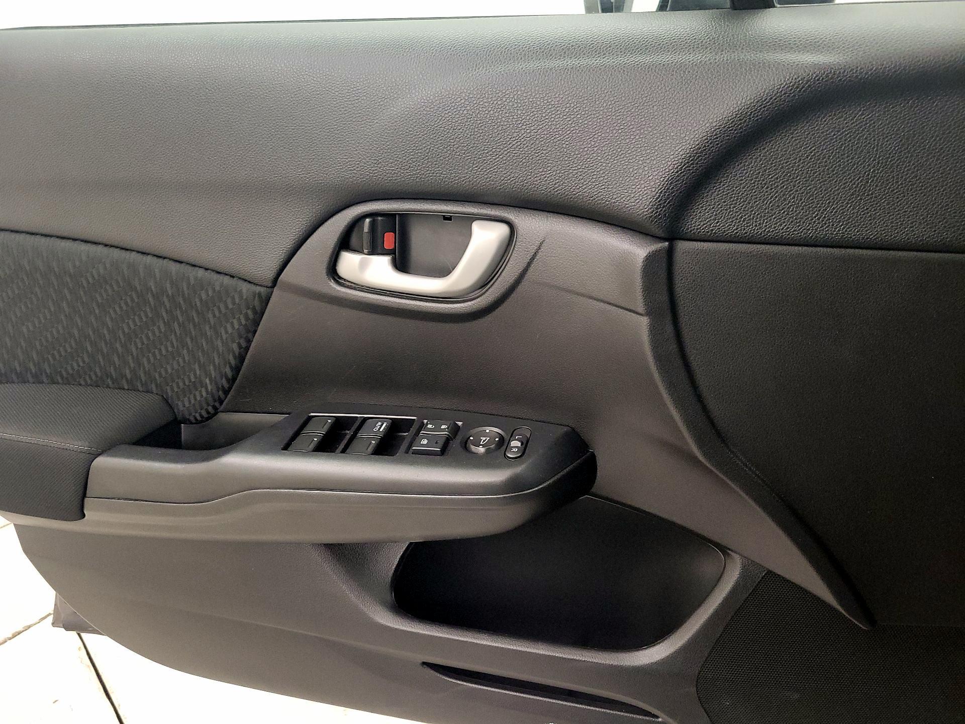 Thumbnail: 2015 Honda Civic - 12