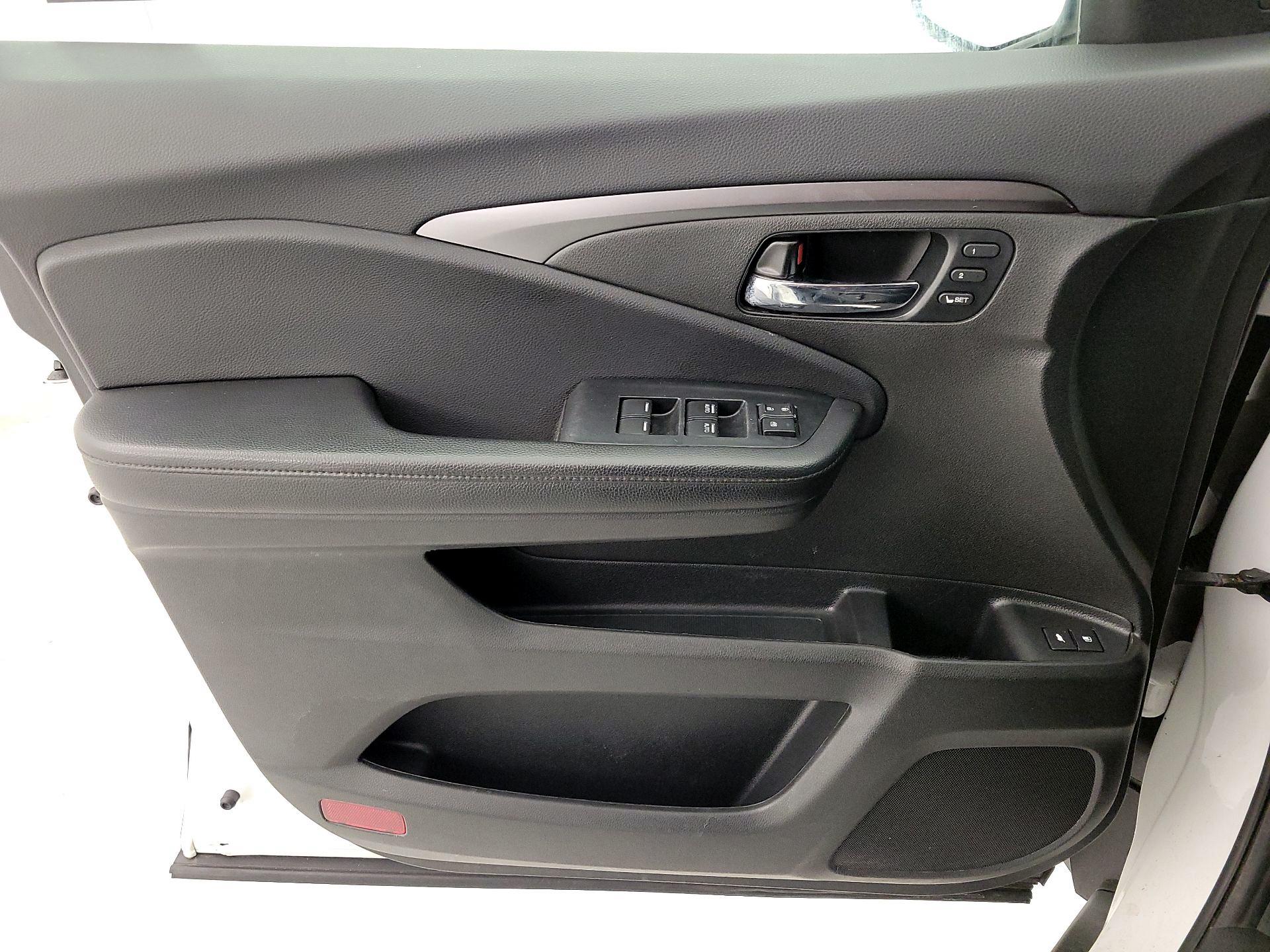 Thumbnail: 2022 Honda Pilot - 12