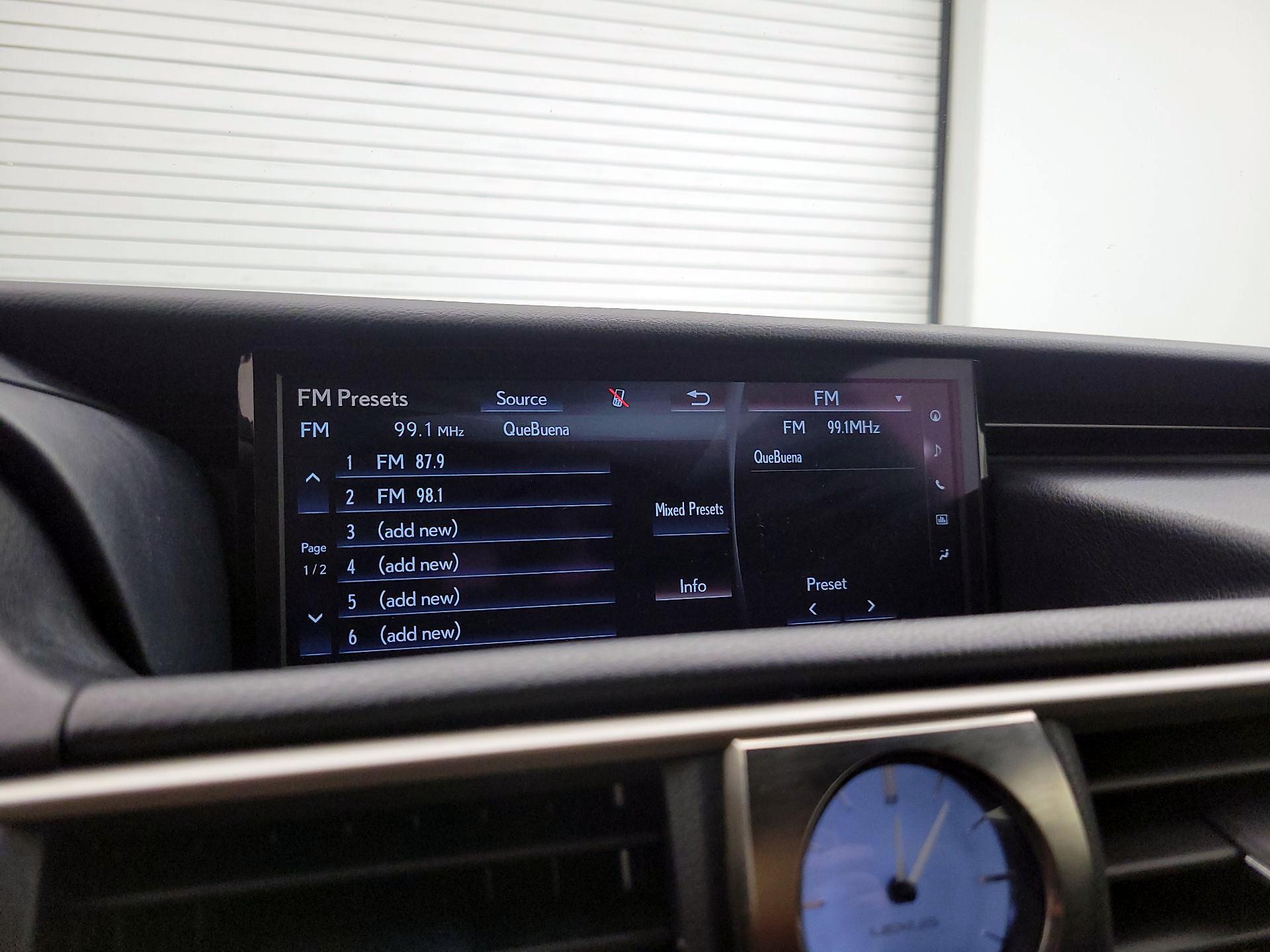 Thumbnail: 2018 Lexus IS - 16