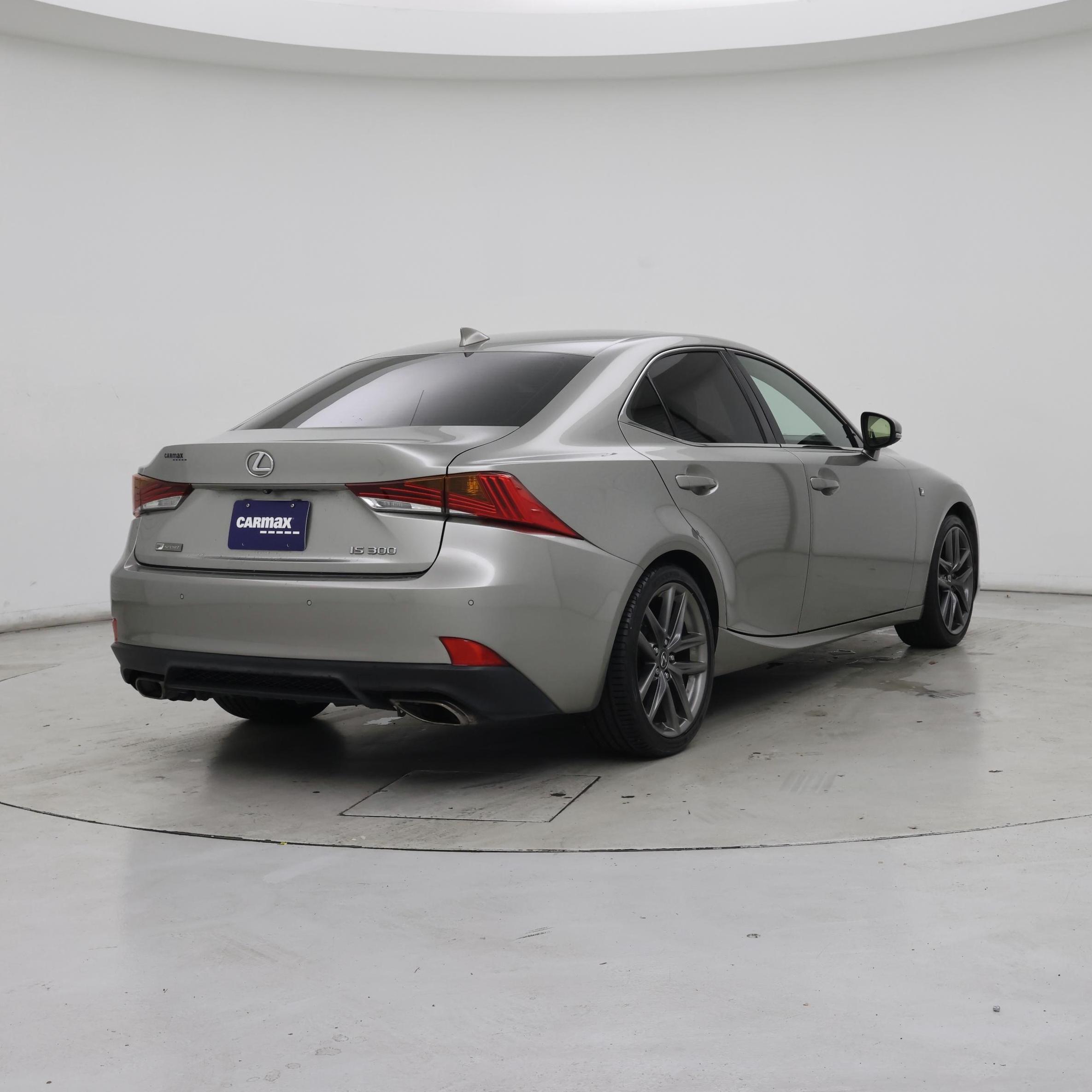 Thumbnail: 2018 Lexus IS - 8