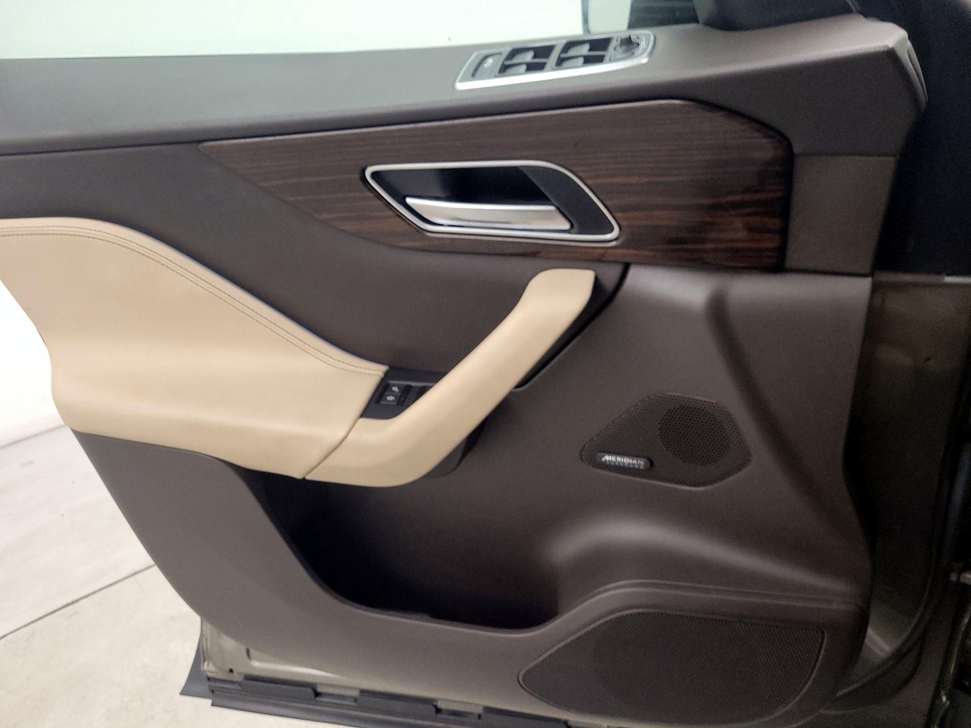 Thumbnail: 2018 Jaguar F-Pace - 12