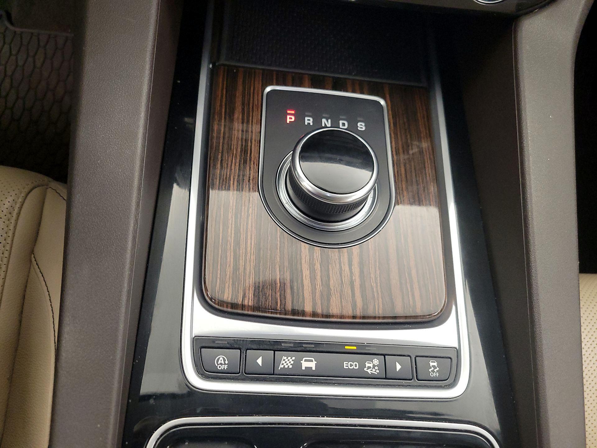 Thumbnail: 2018 Jaguar F-Pace - 17