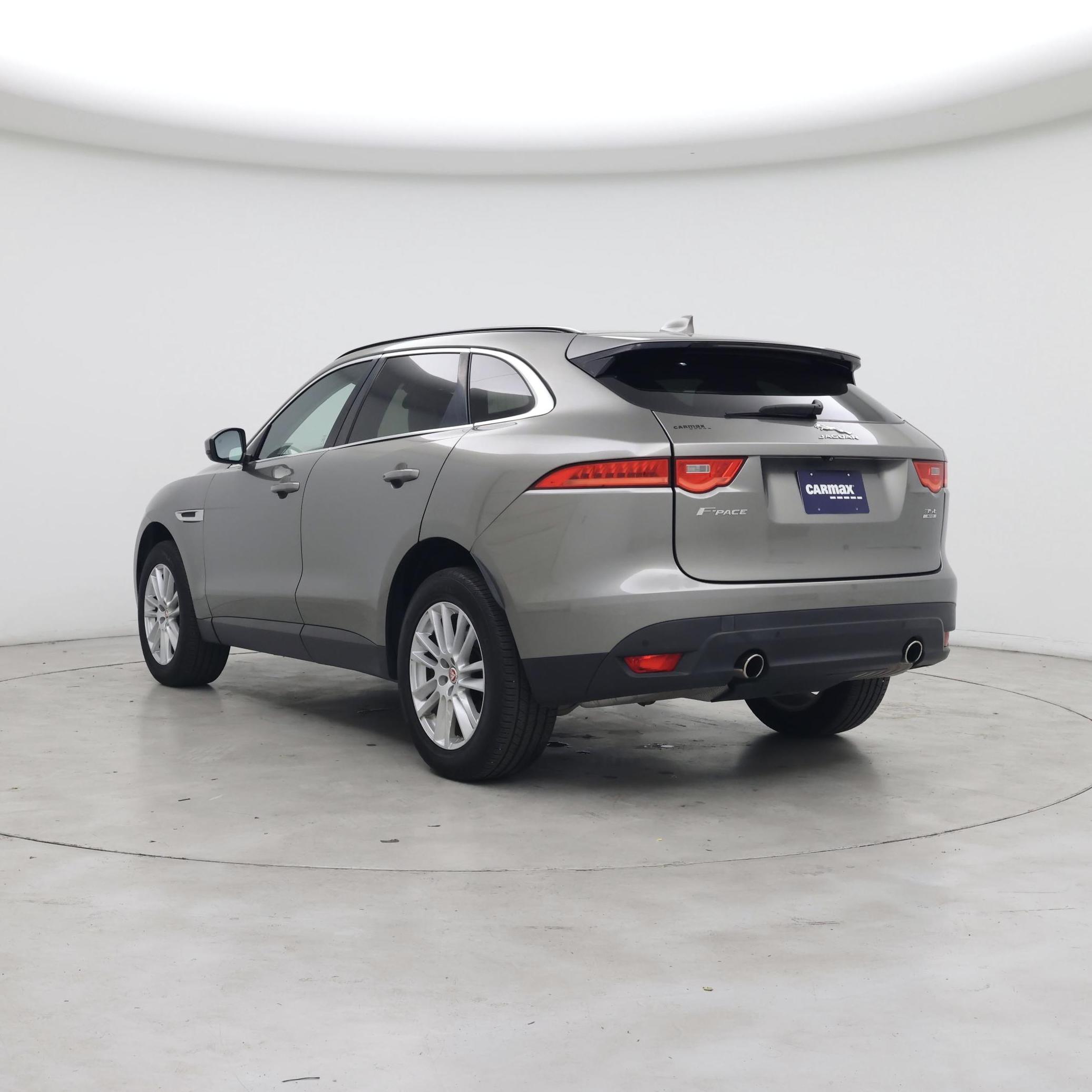 Thumbnail: 2018 Jaguar F-Pace - 2