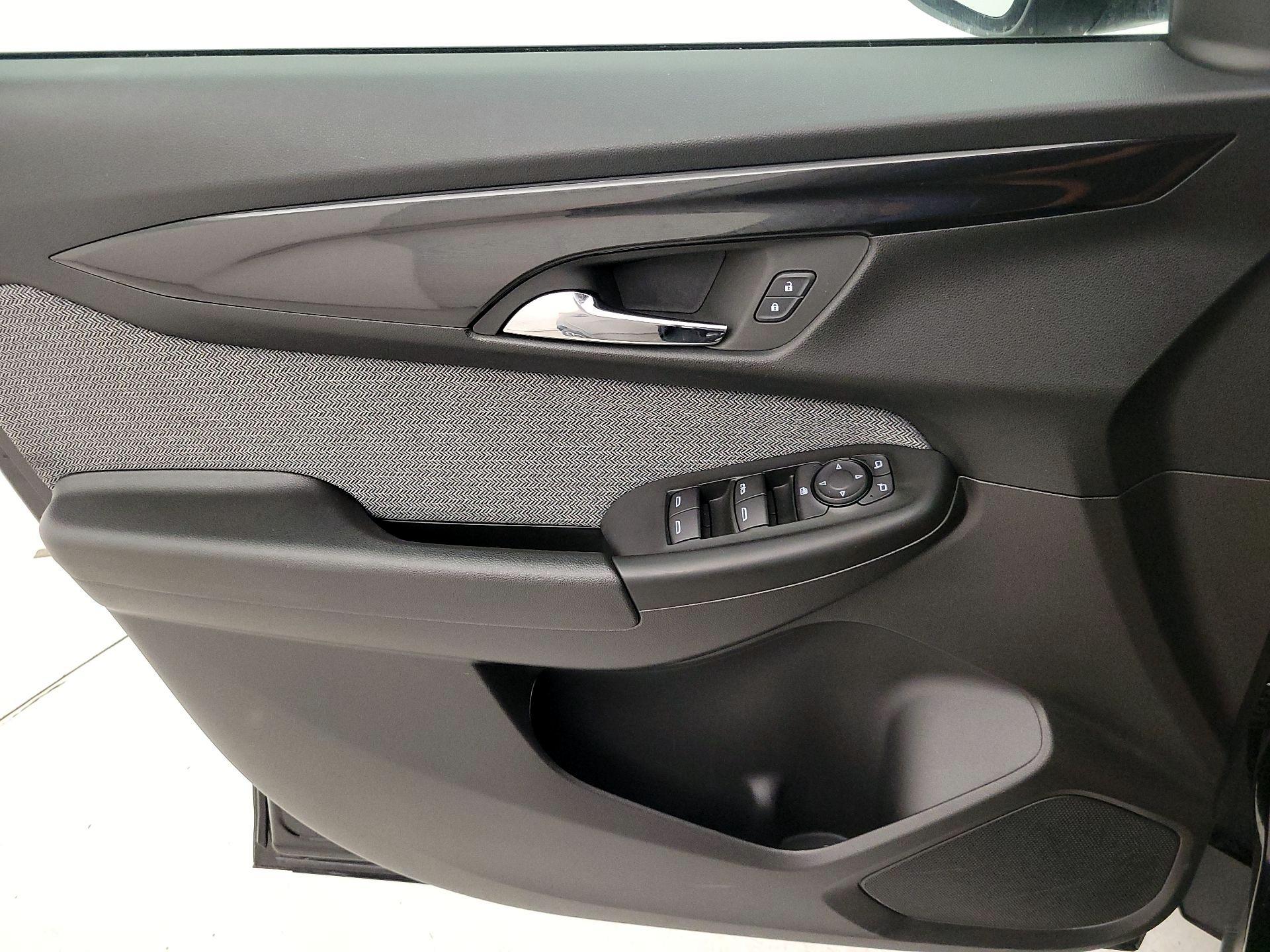 Thumbnail: 2025 Chevrolet TrailBlazer - 12