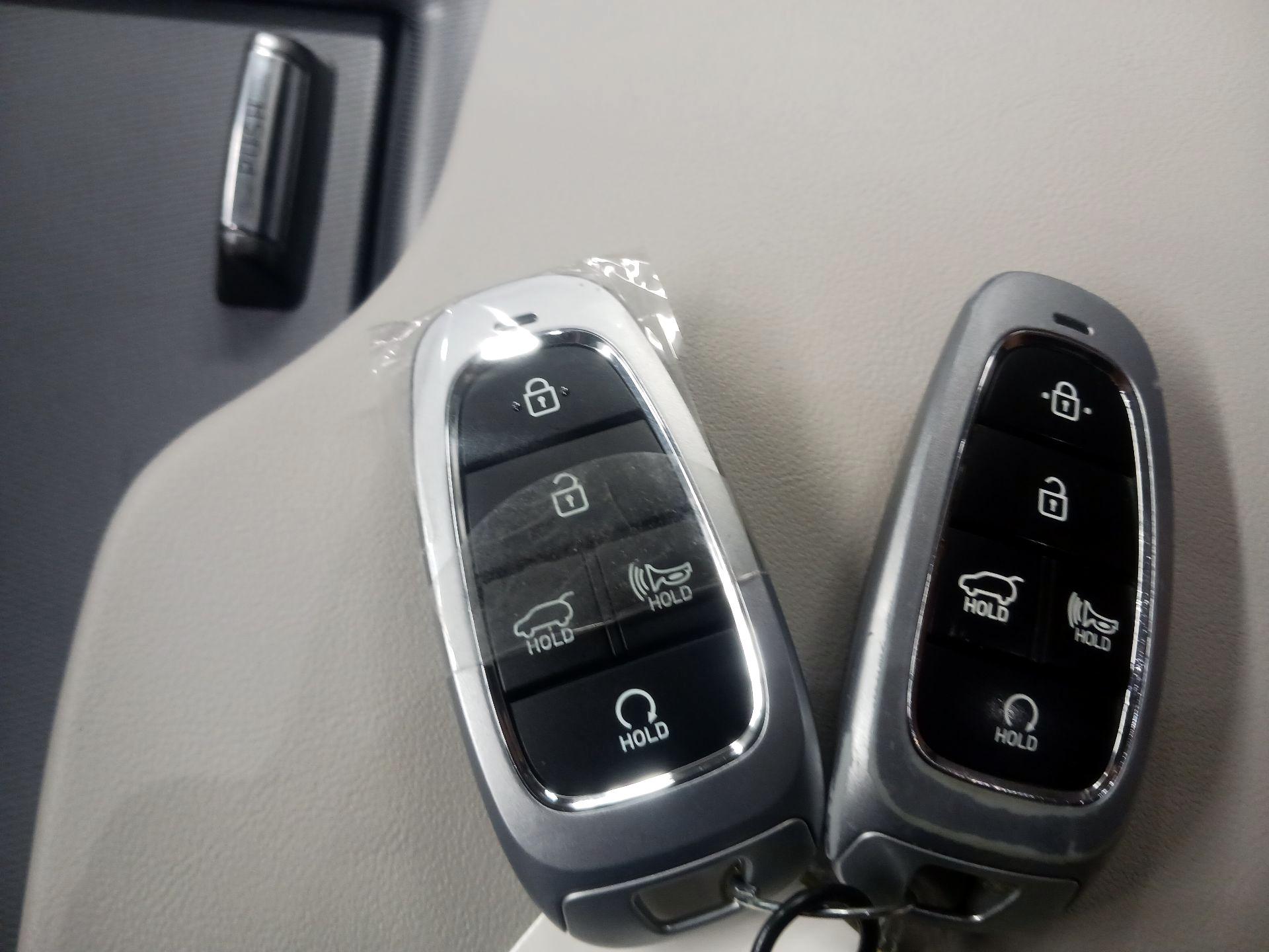 Thumbnail: 2023 Hyundai Palisade - 18