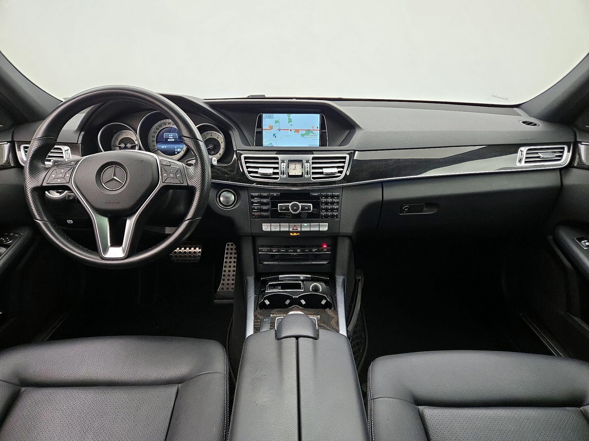 Thumbnail: 2015 Mercedes-Benz E-Class - 9