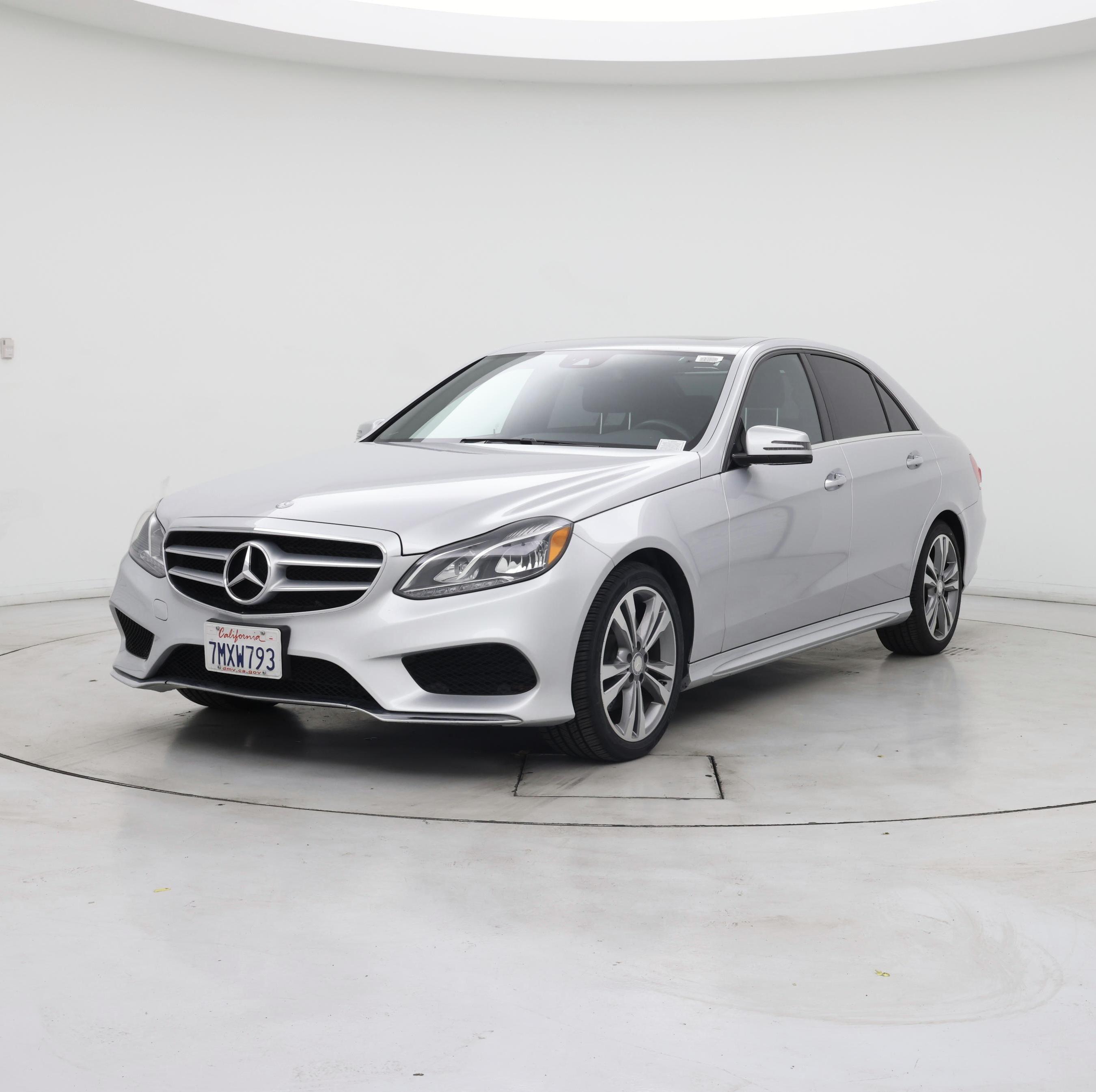 Thumbnail: 2015 Mercedes-Benz E-Class - 4