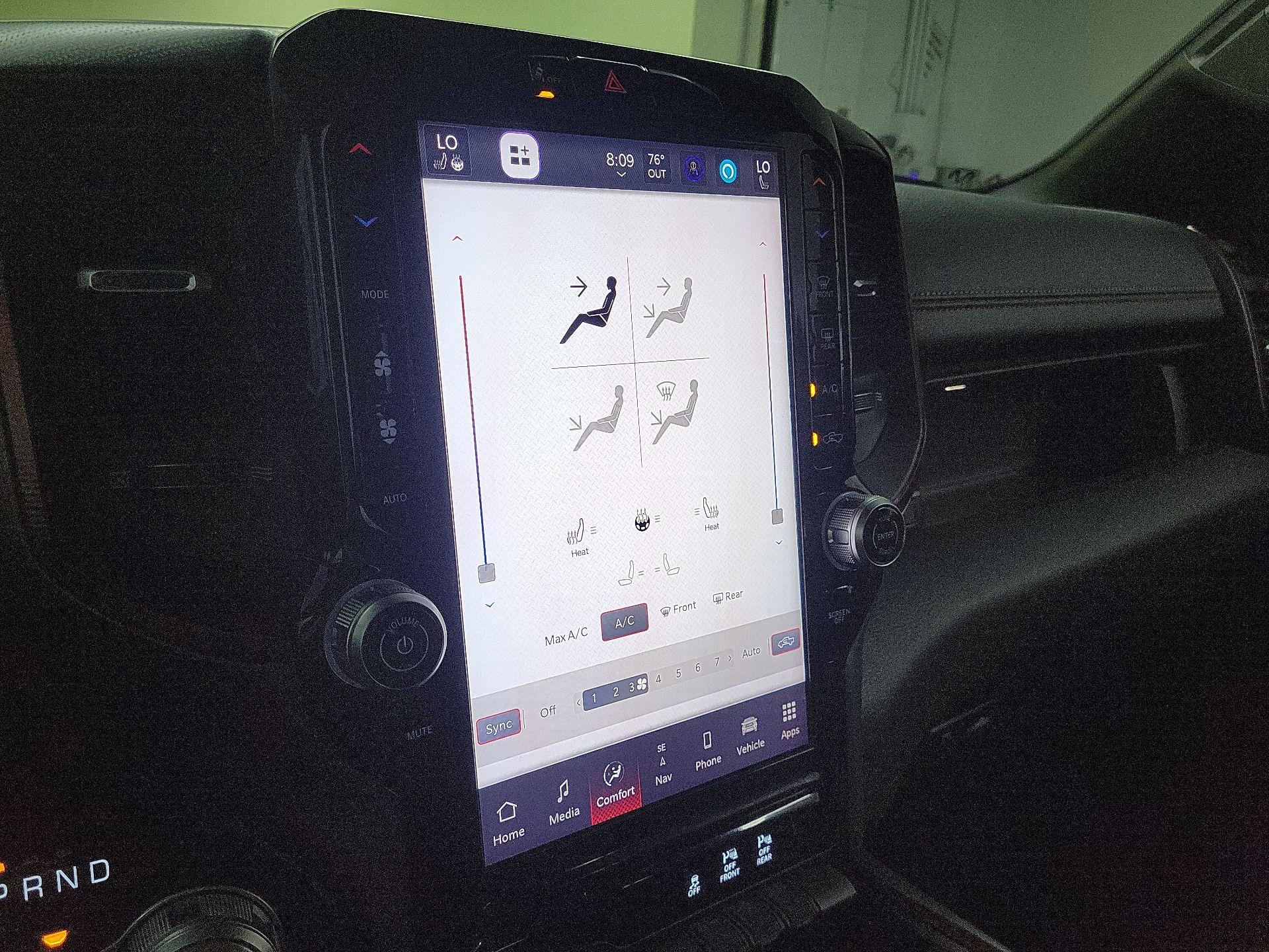 Thumbnail: 2025 RAM 1500 - 16