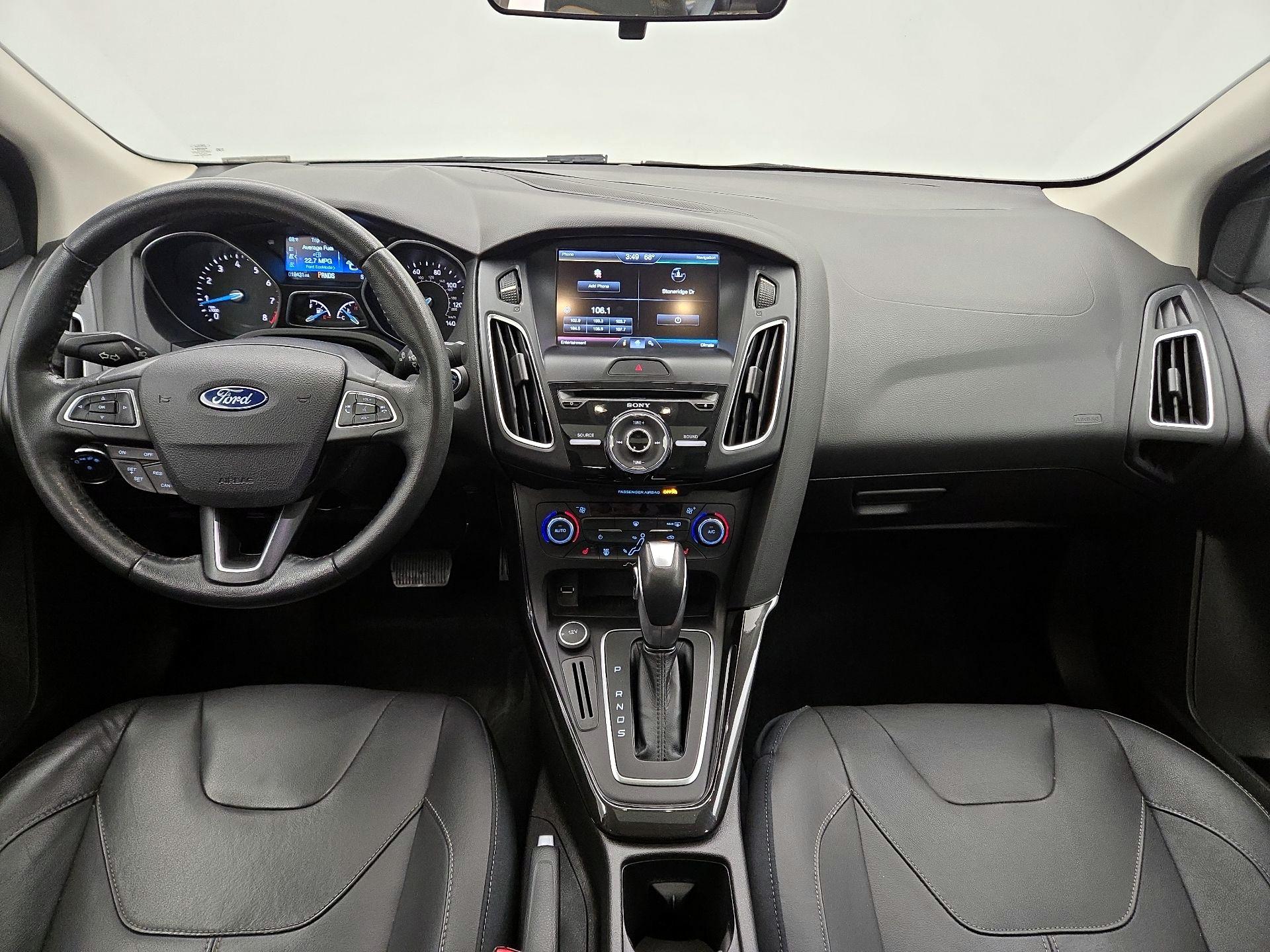 Thumbnail: 2015 Ford Focus - 9