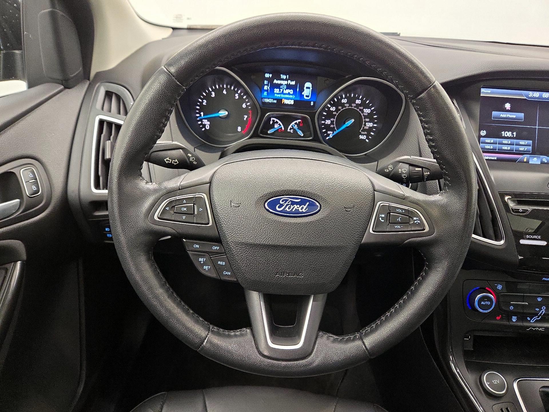 Thumbnail: 2015 Ford Focus - 10