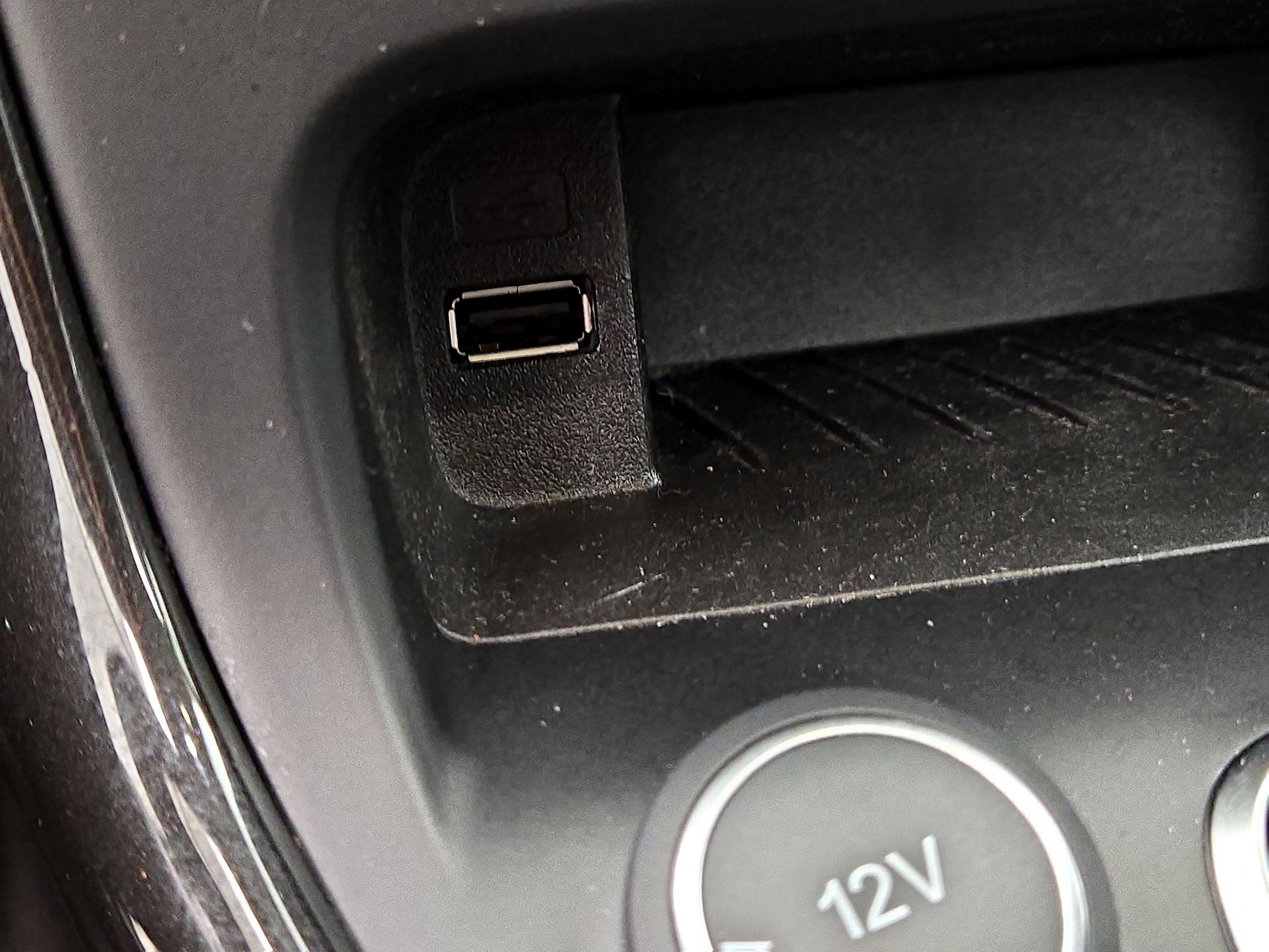 Thumbnail: 2015 Ford Focus - 18