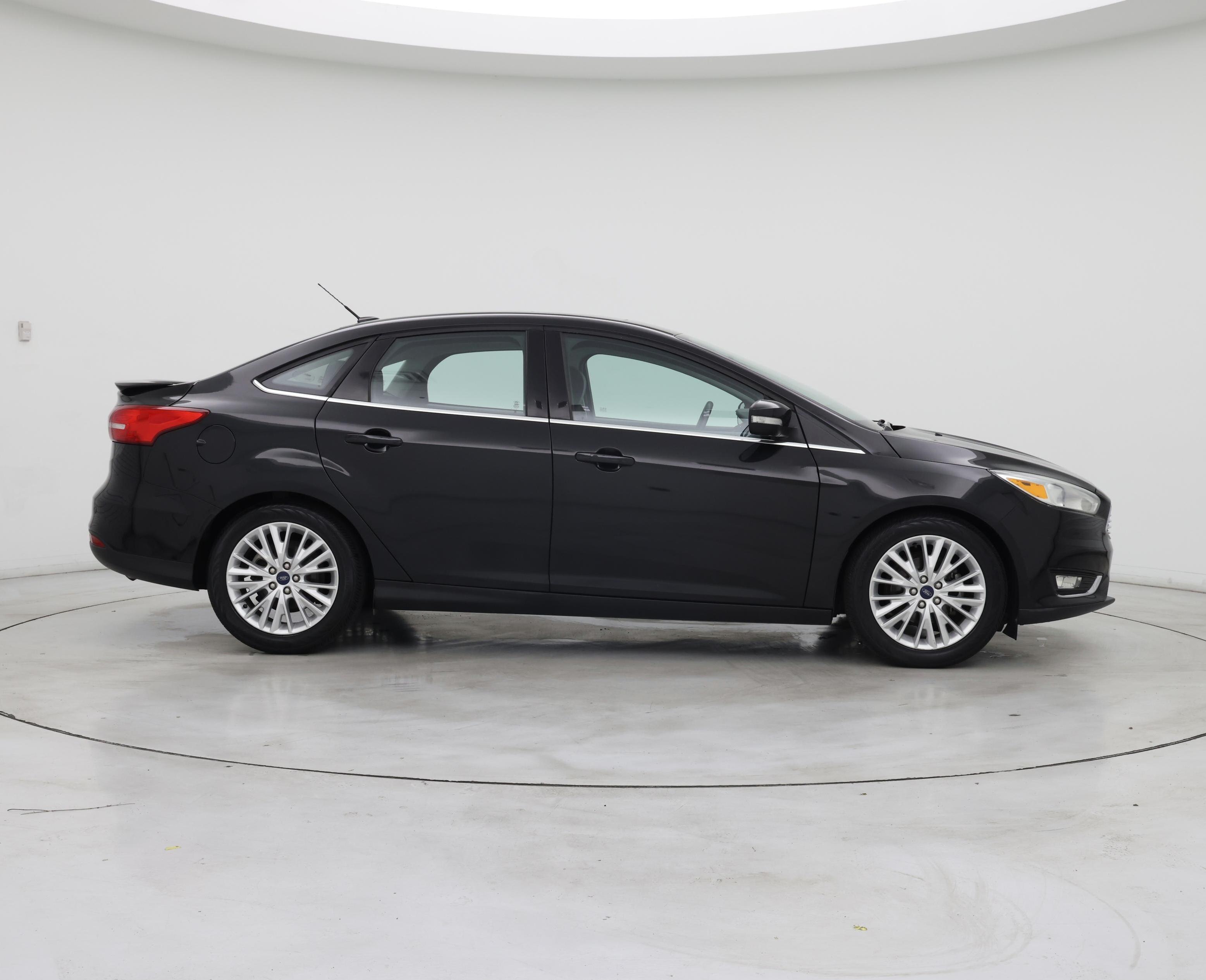 Thumbnail: 2015 Ford Focus - 7