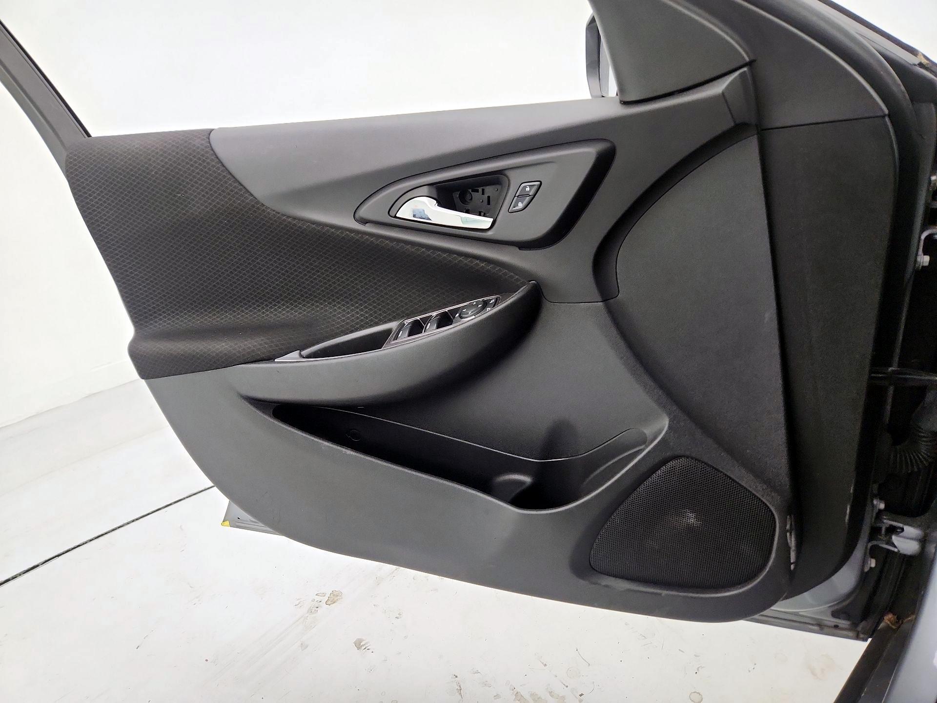 Thumbnail: 2023 Chevrolet Malibu - 12