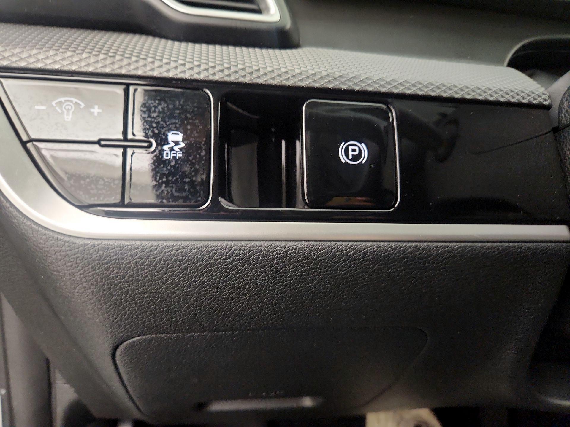 Thumbnail: 2024 Kia Sportage - 11