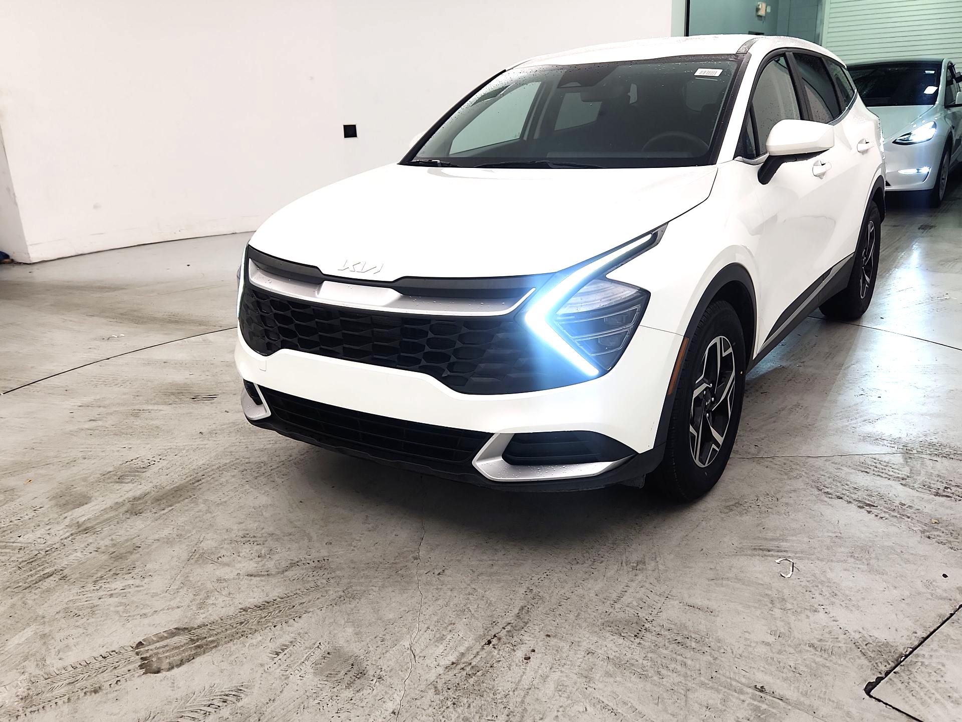 Thumbnail: 2024 Kia Sportage - 3