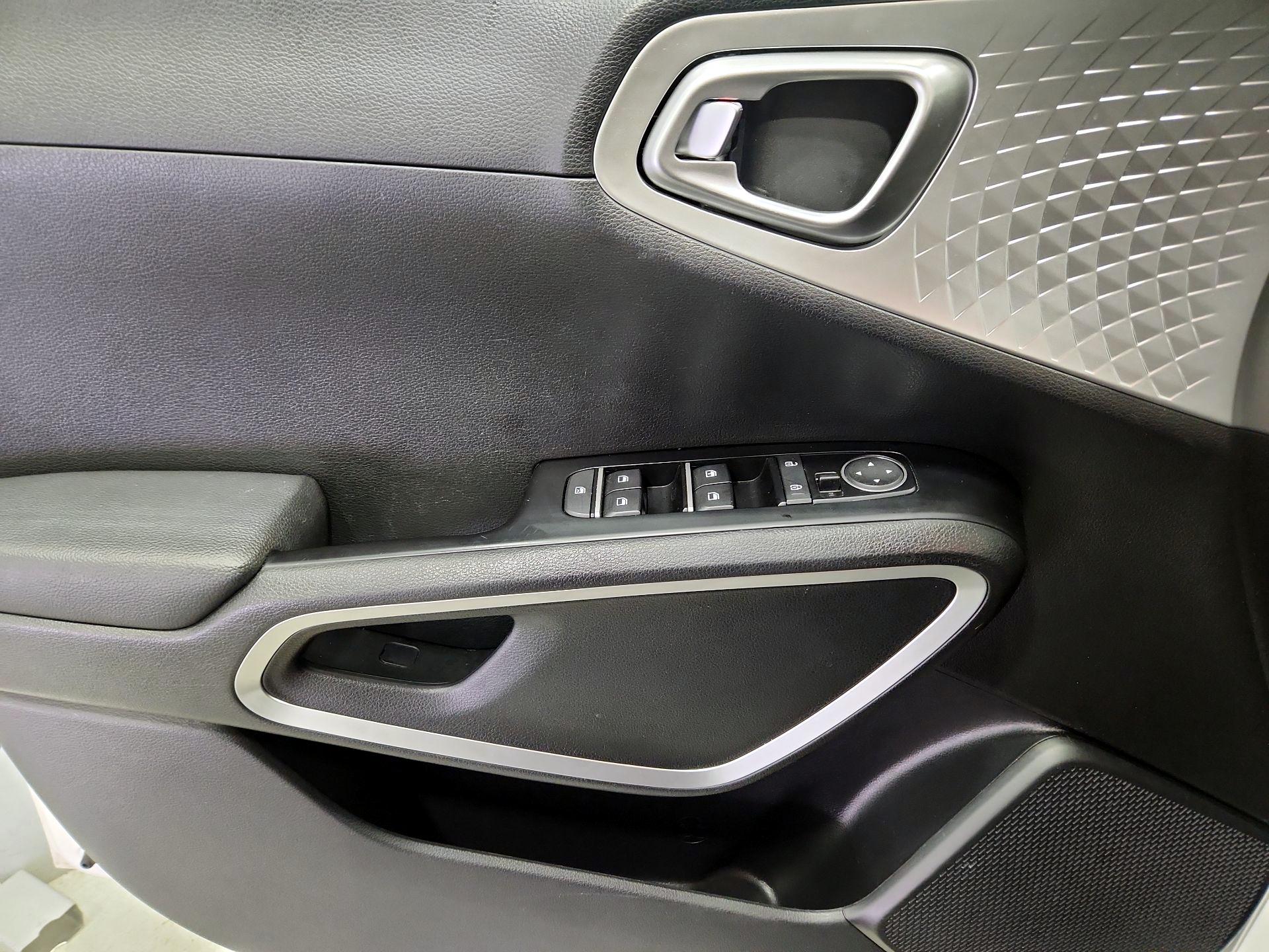 Thumbnail: 2024 Kia Soul - 12