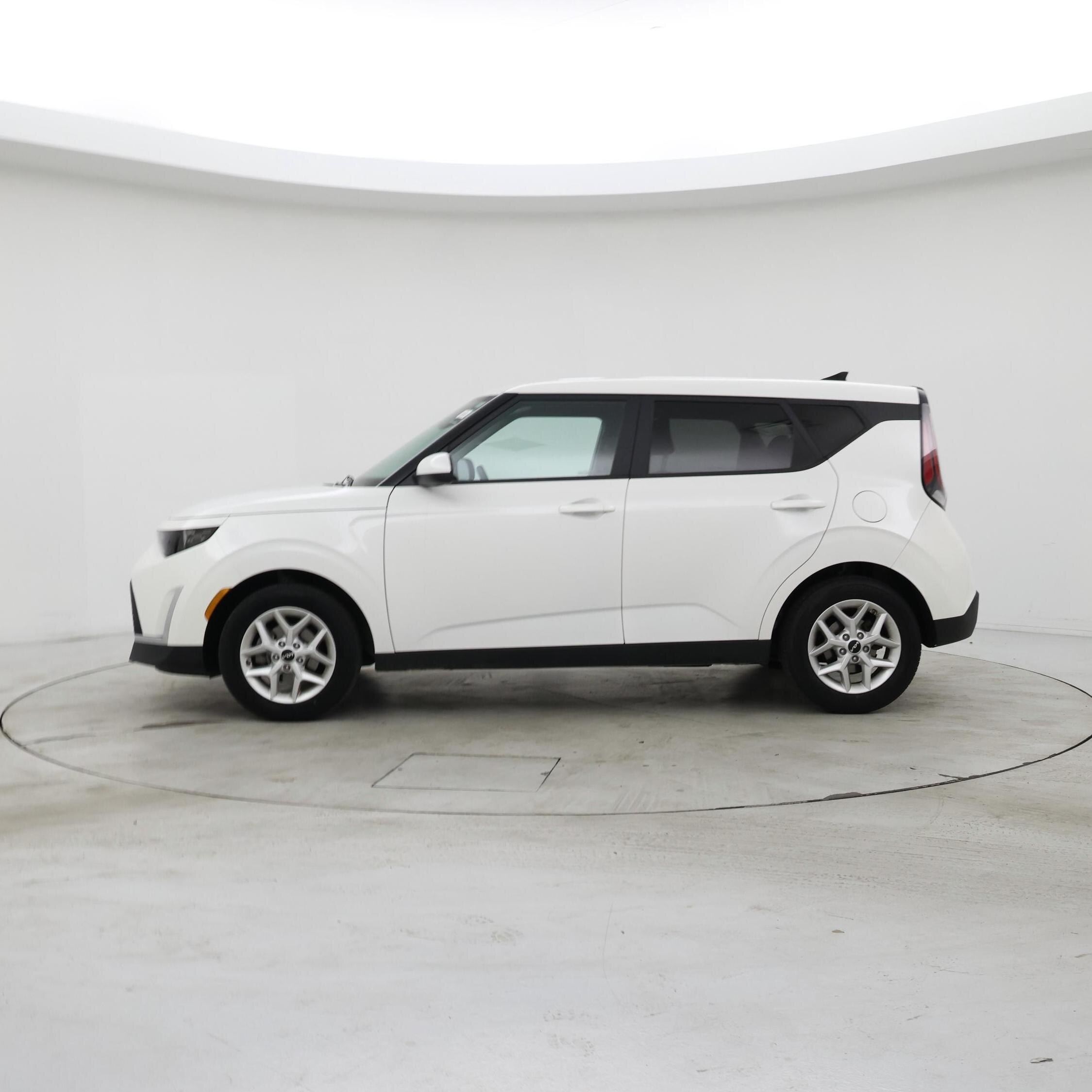 Thumbnail: 2024 Kia Soul - 3