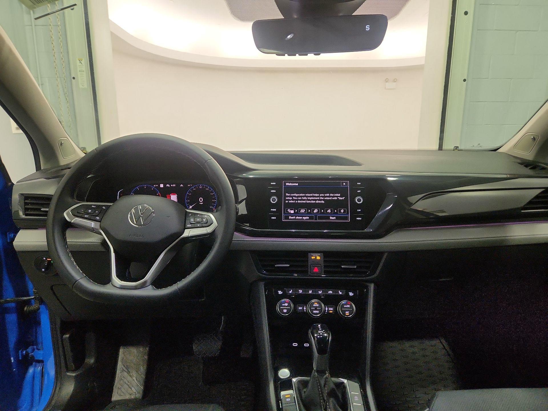 Thumbnail: 2022 Volkswagen Taos - 9