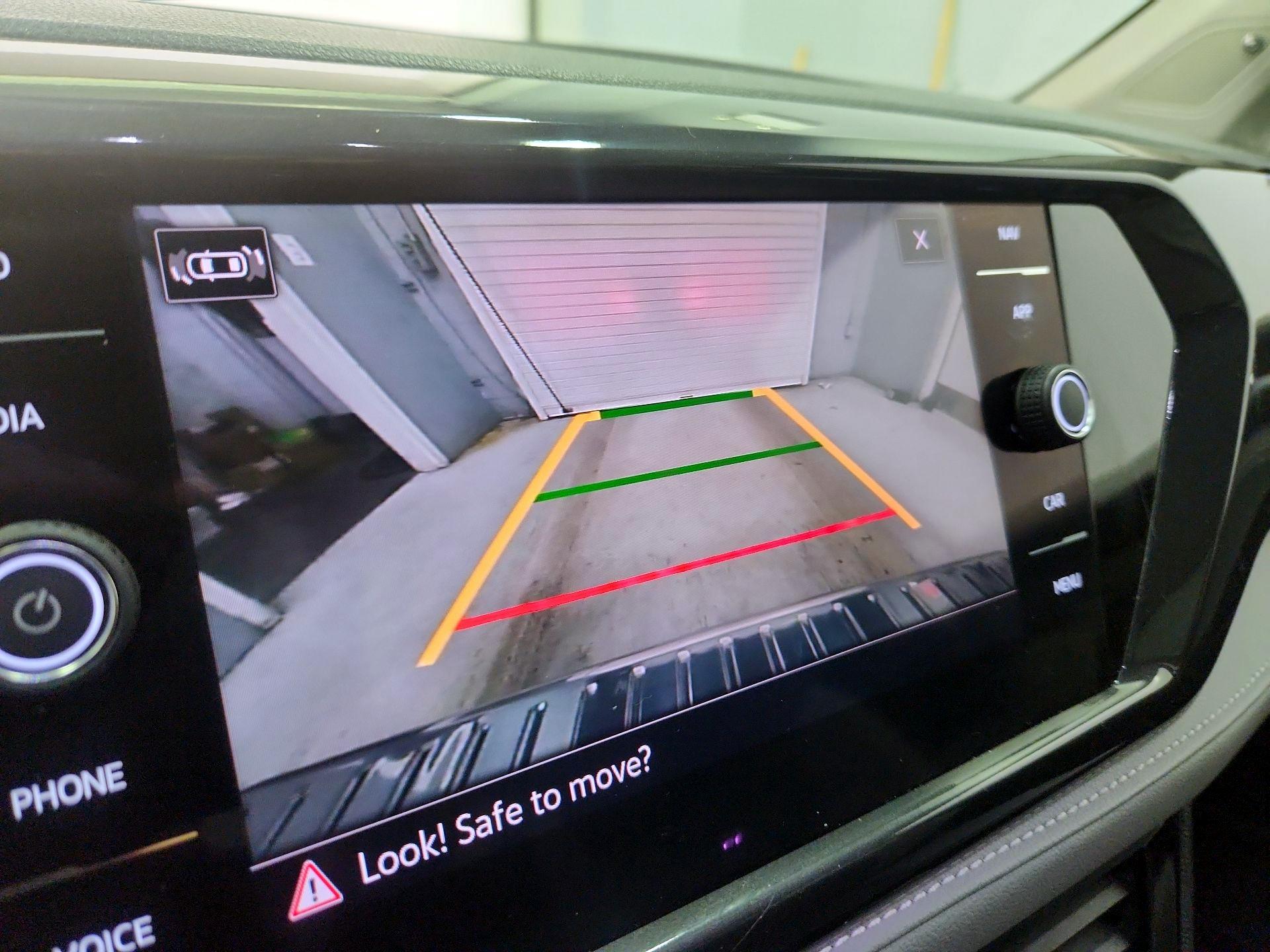 Thumbnail: 2022 Volkswagen Taos - 14