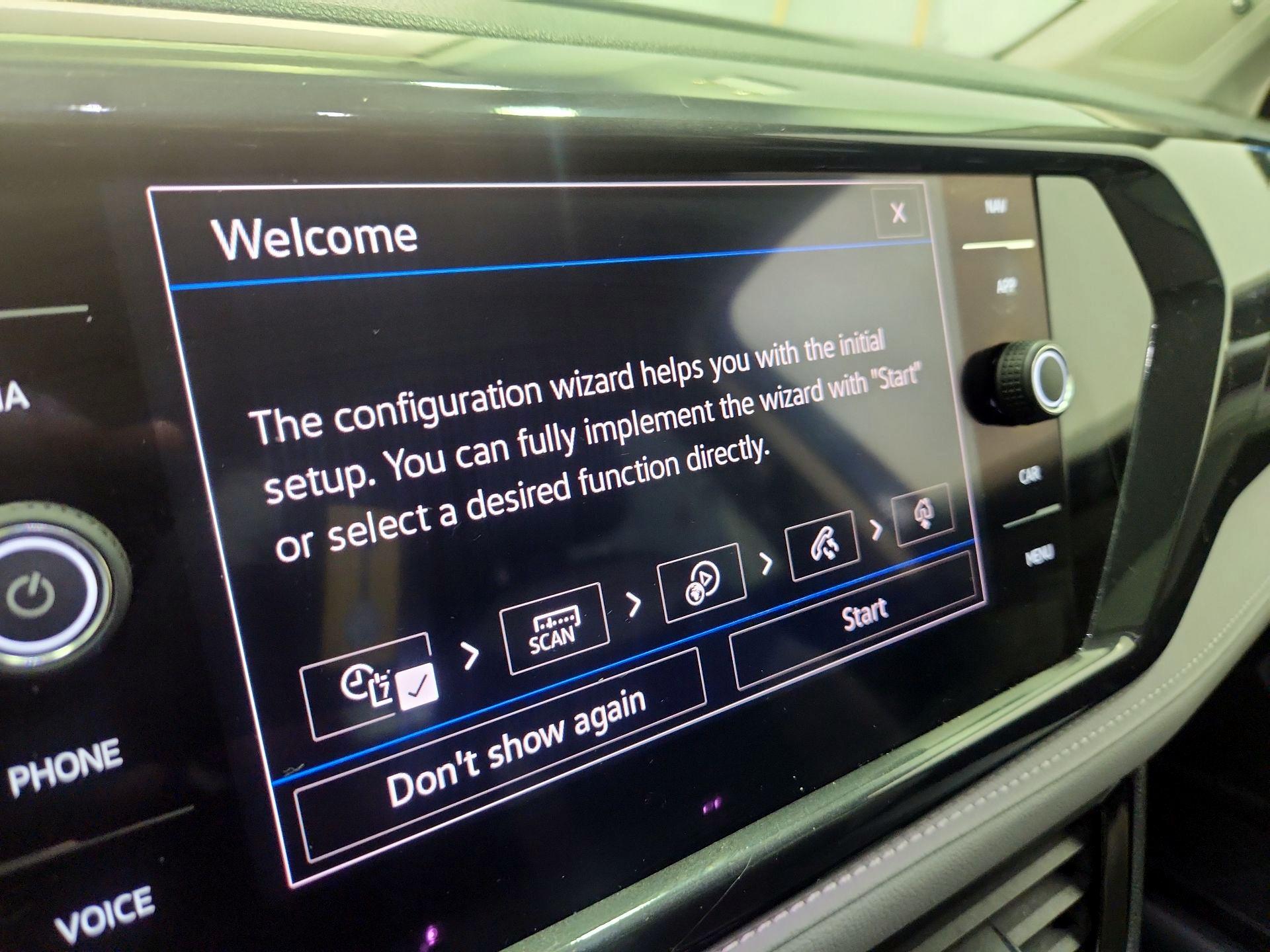 Thumbnail: 2022 Volkswagen Taos - 15