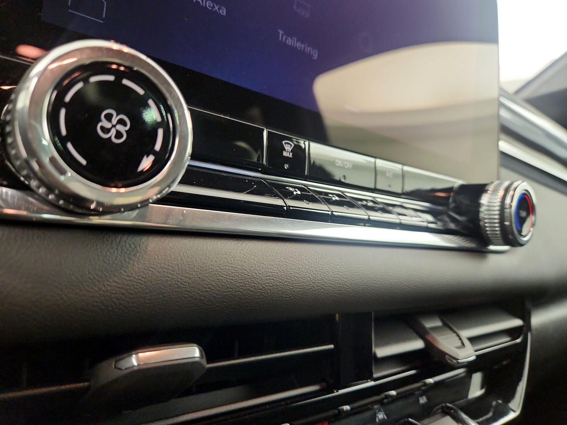 Thumbnail: 2024 GMC Canyon - 14