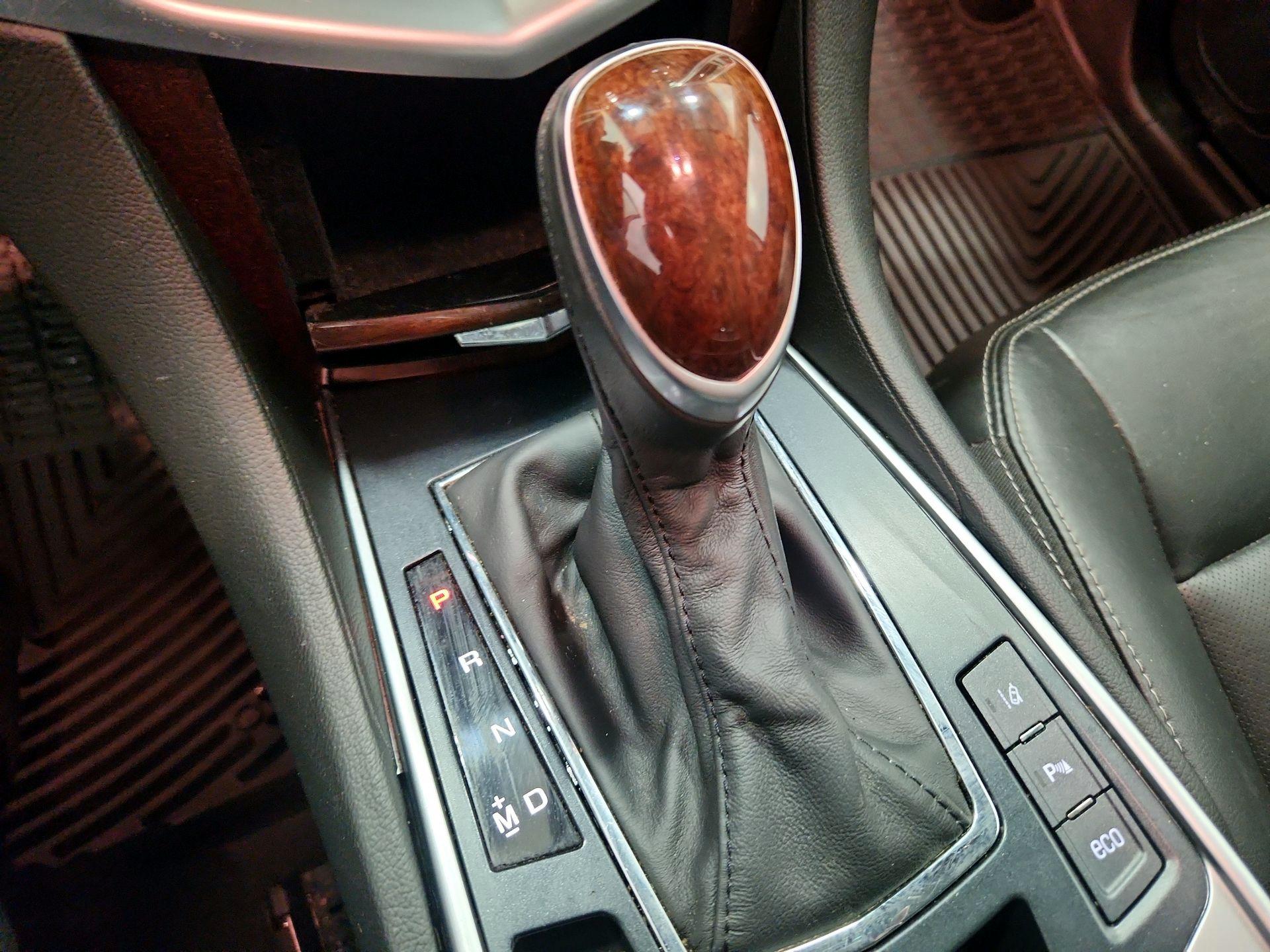 Thumbnail: 2015 Cadillac SRX - 18