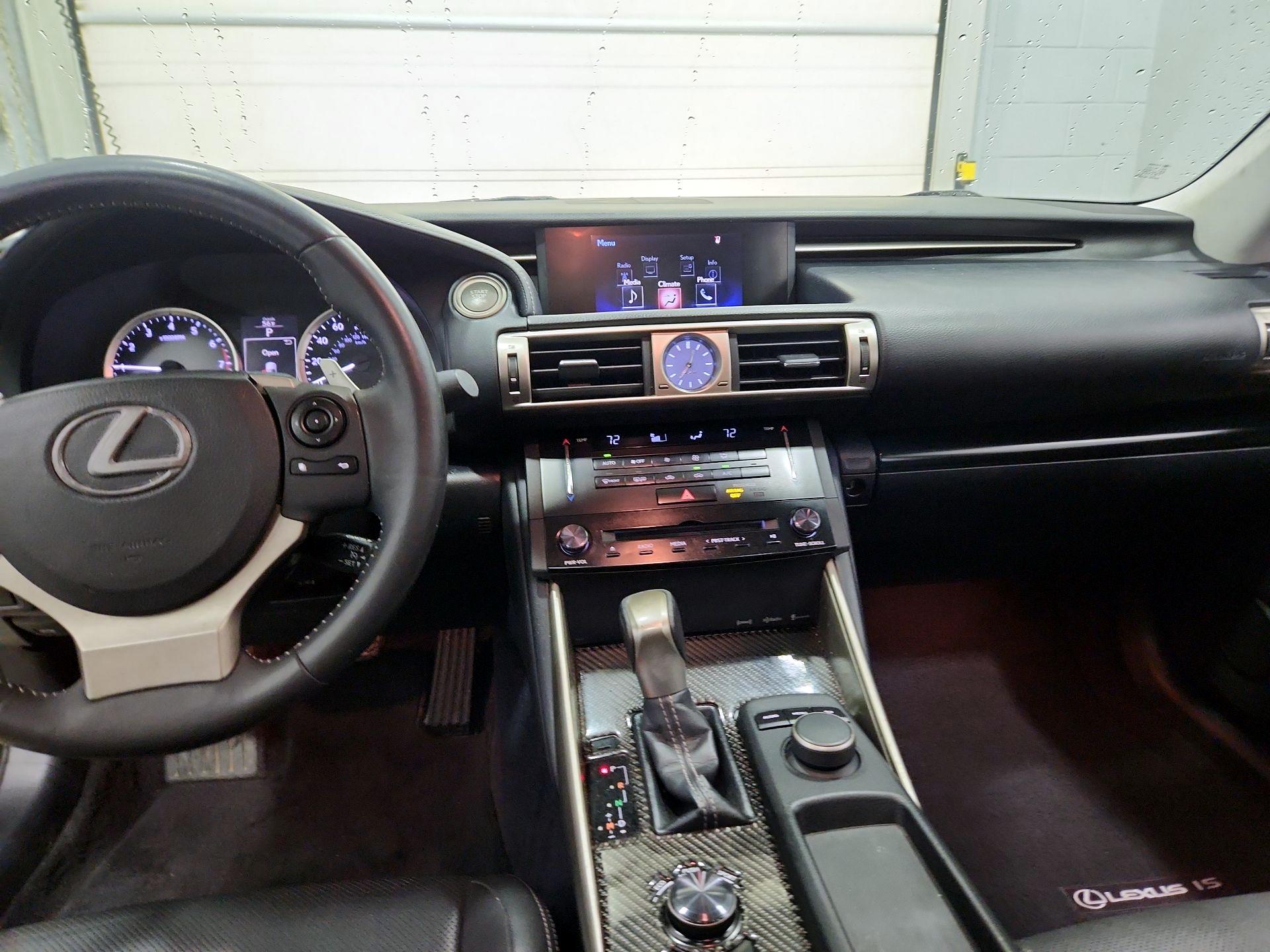 Thumbnail: 2014 Lexus IS - 9