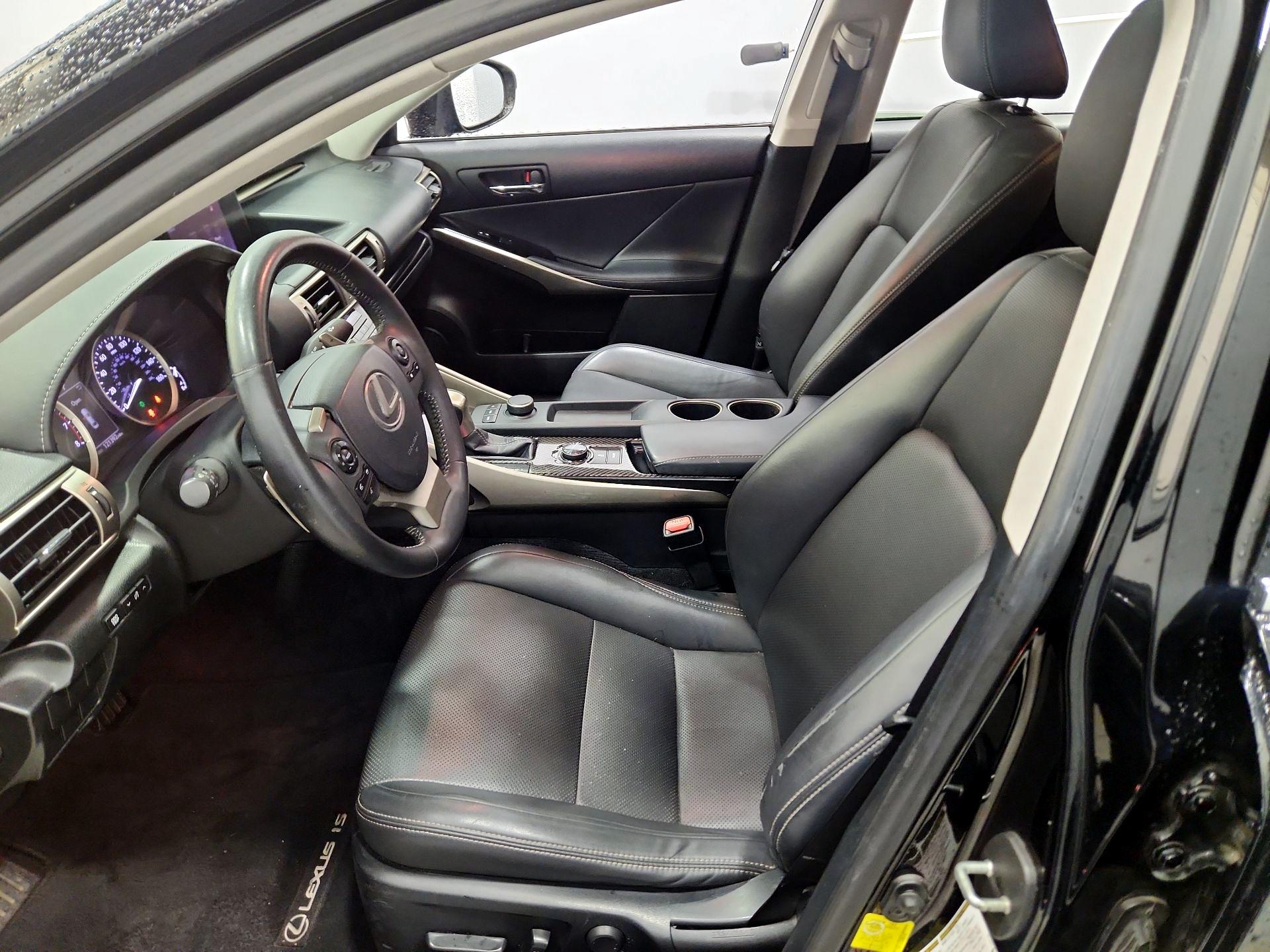 Thumbnail: 2014 Lexus IS - 11