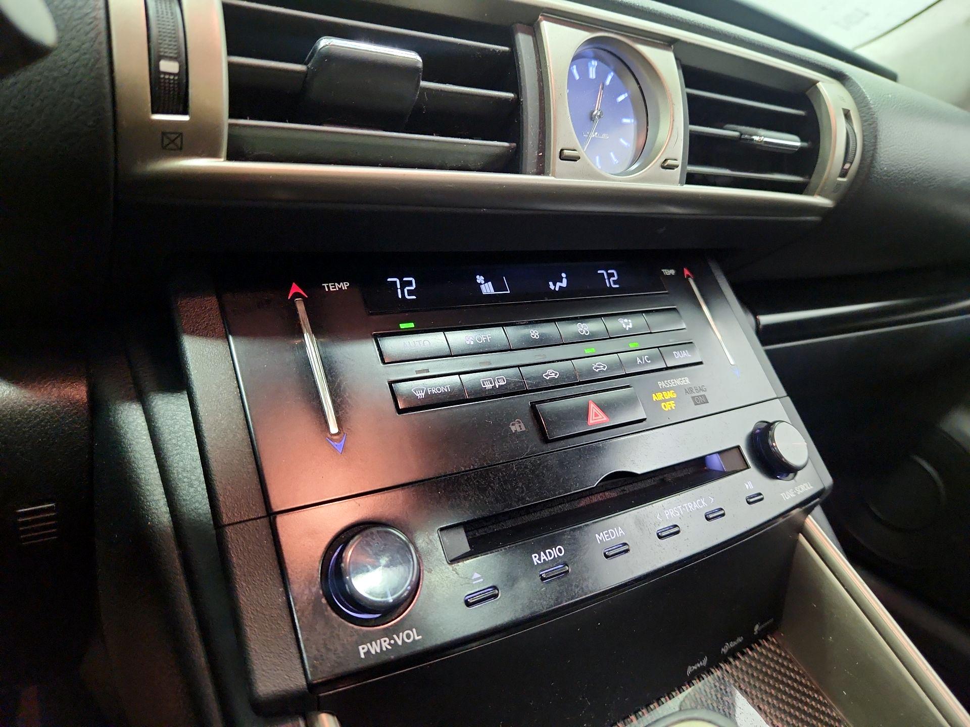 Thumbnail: 2014 Lexus IS - 16