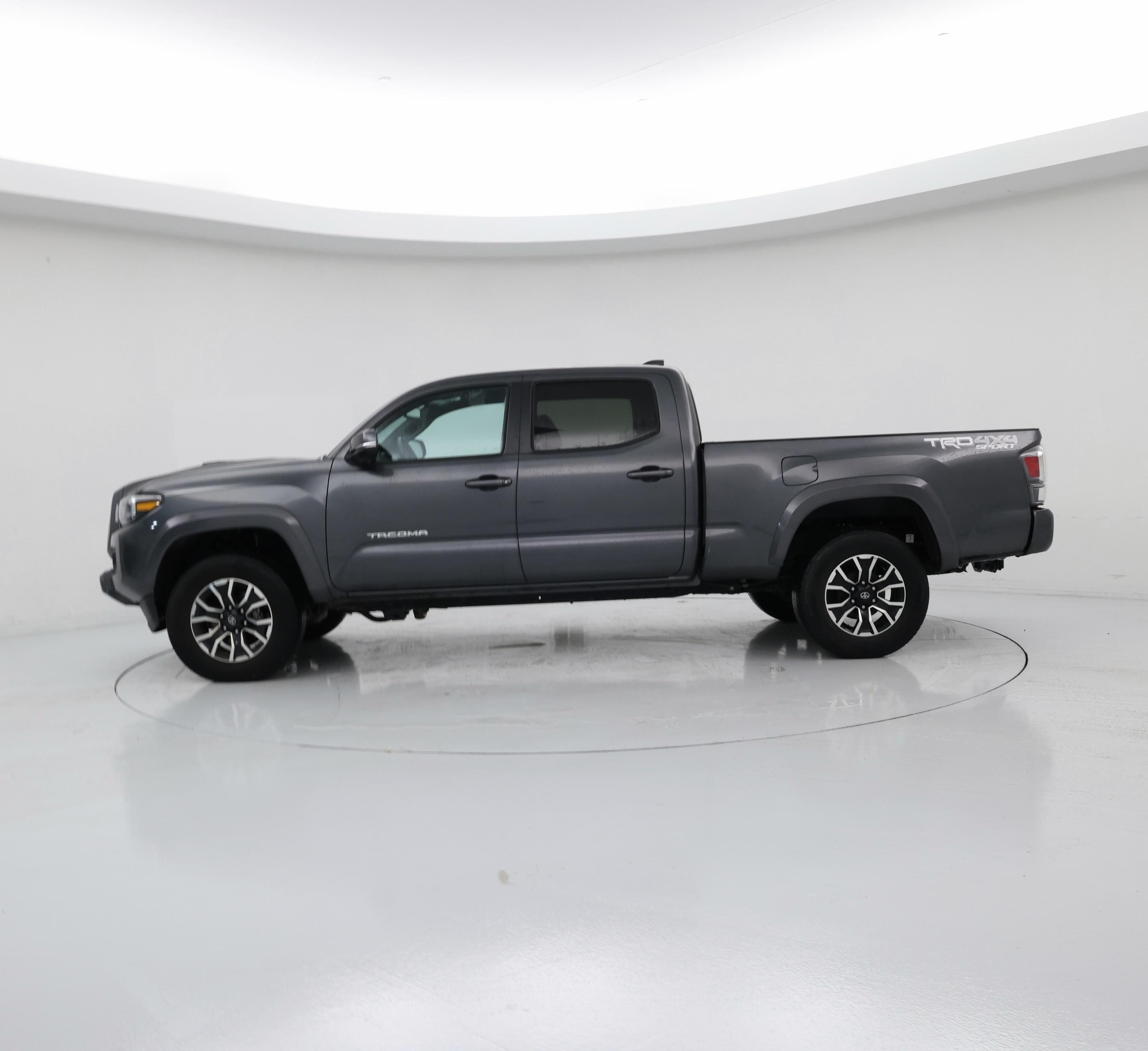 Thumbnail: 2021 Toyota Tacoma - 3