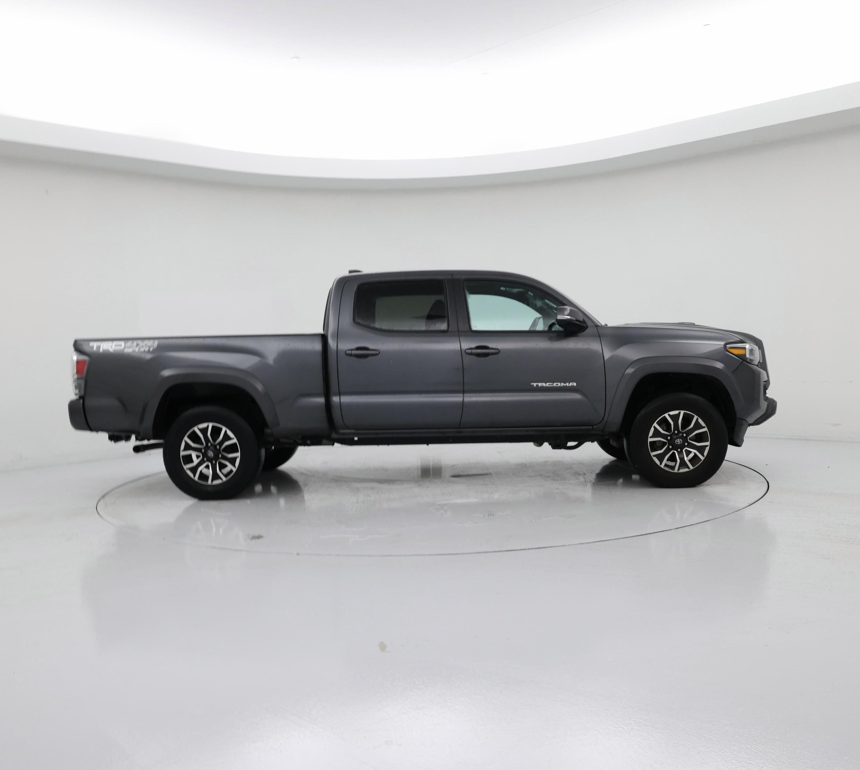 Thumbnail: 2021 Toyota Tacoma - 7