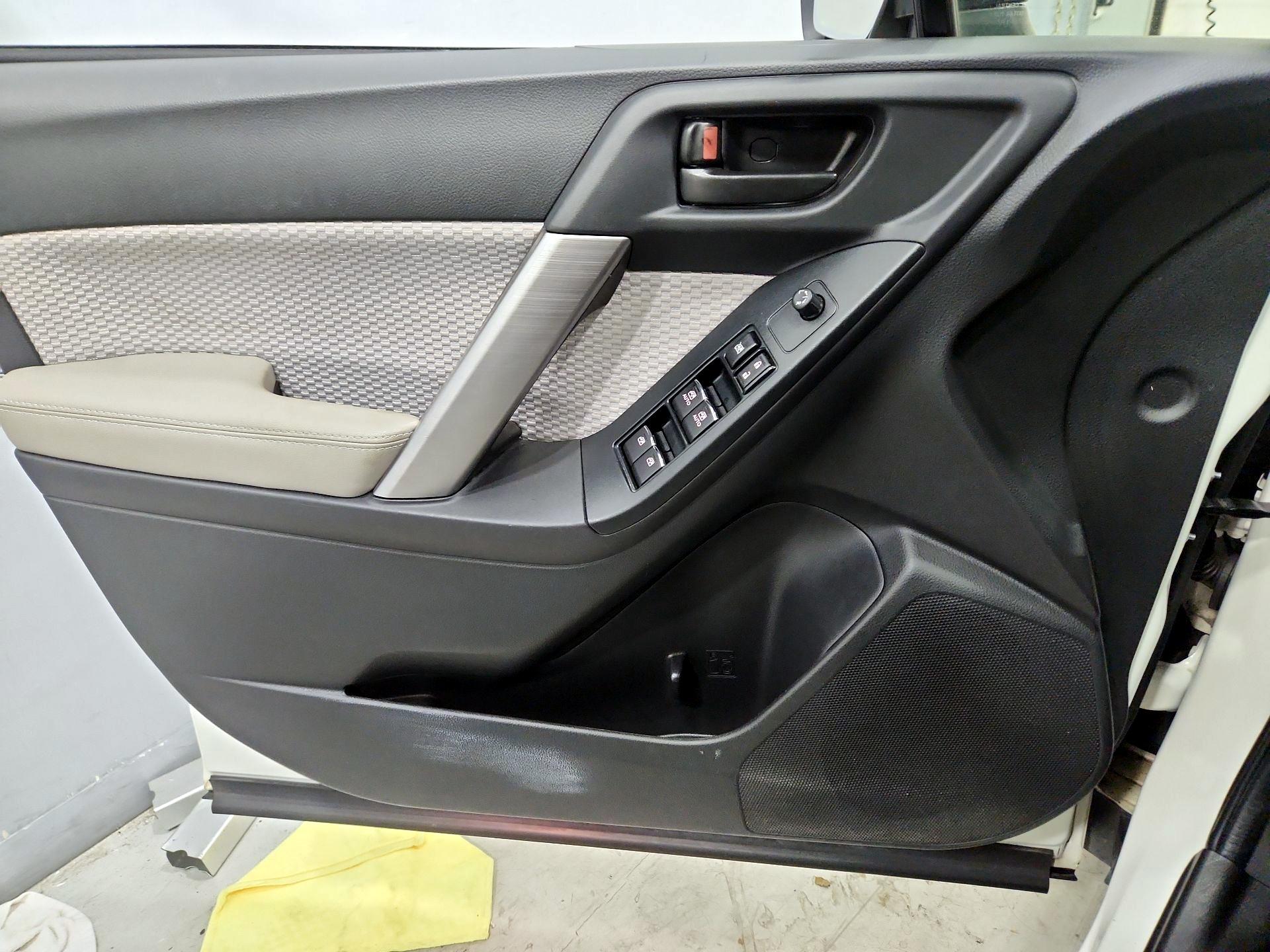 Thumbnail: 2017 Subaru Forester - 12