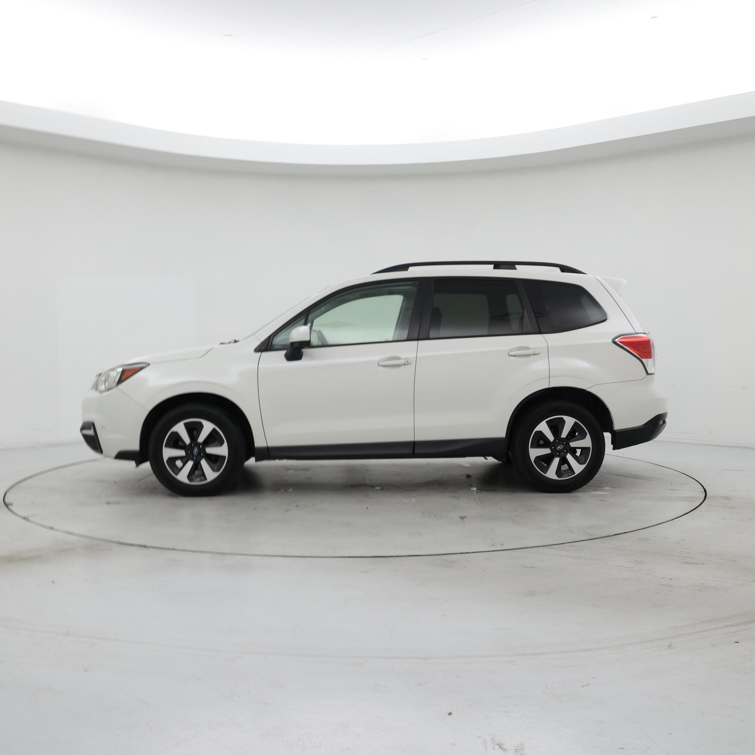 Thumbnail: 2017 Subaru Forester - 3