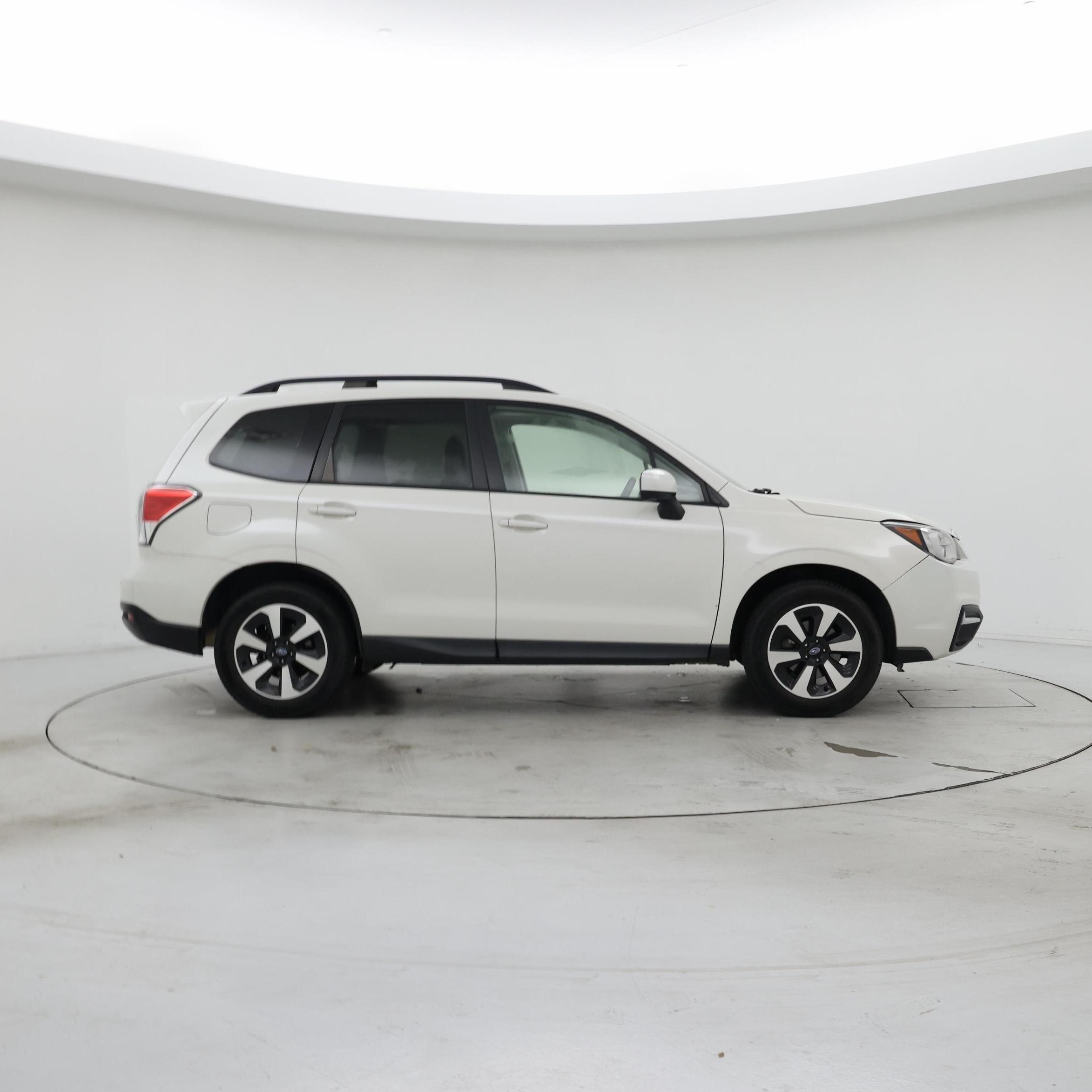 Thumbnail: 2017 Subaru Forester - 7