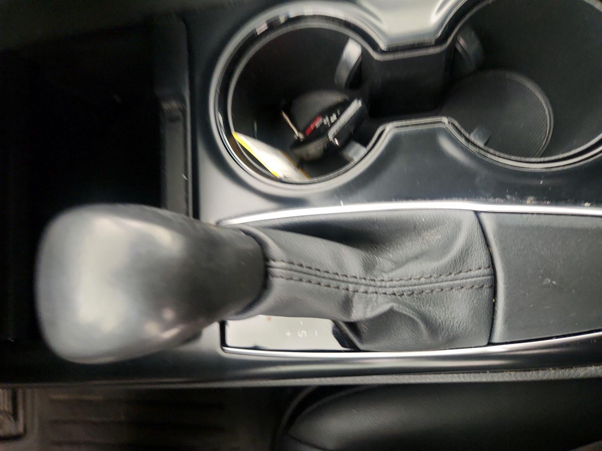 Thumbnail: 2020 Toyota Camry - 15