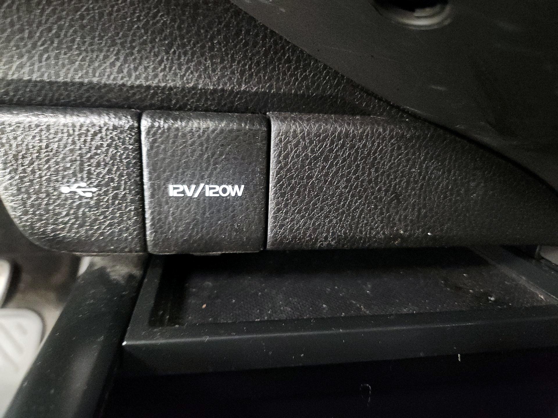 Thumbnail: 2020 Toyota Camry - 16