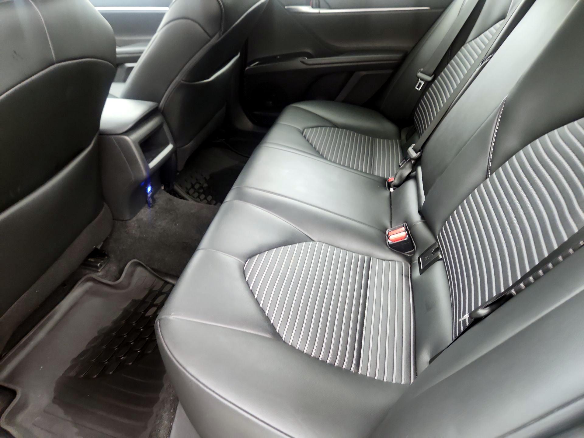 Thumbnail: 2020 Toyota Camry - 17