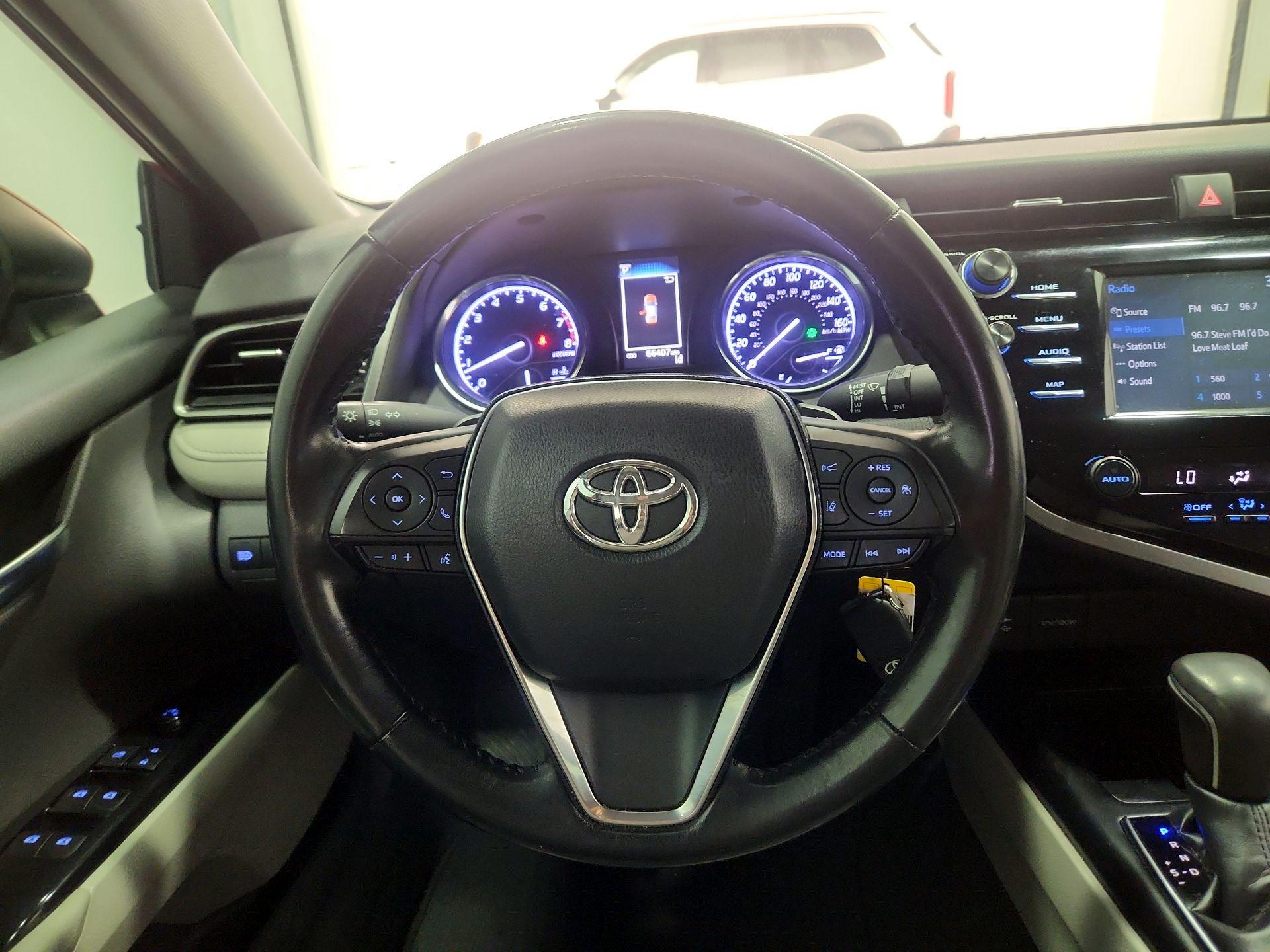 Thumbnail: 2019 Toyota Camry - 10