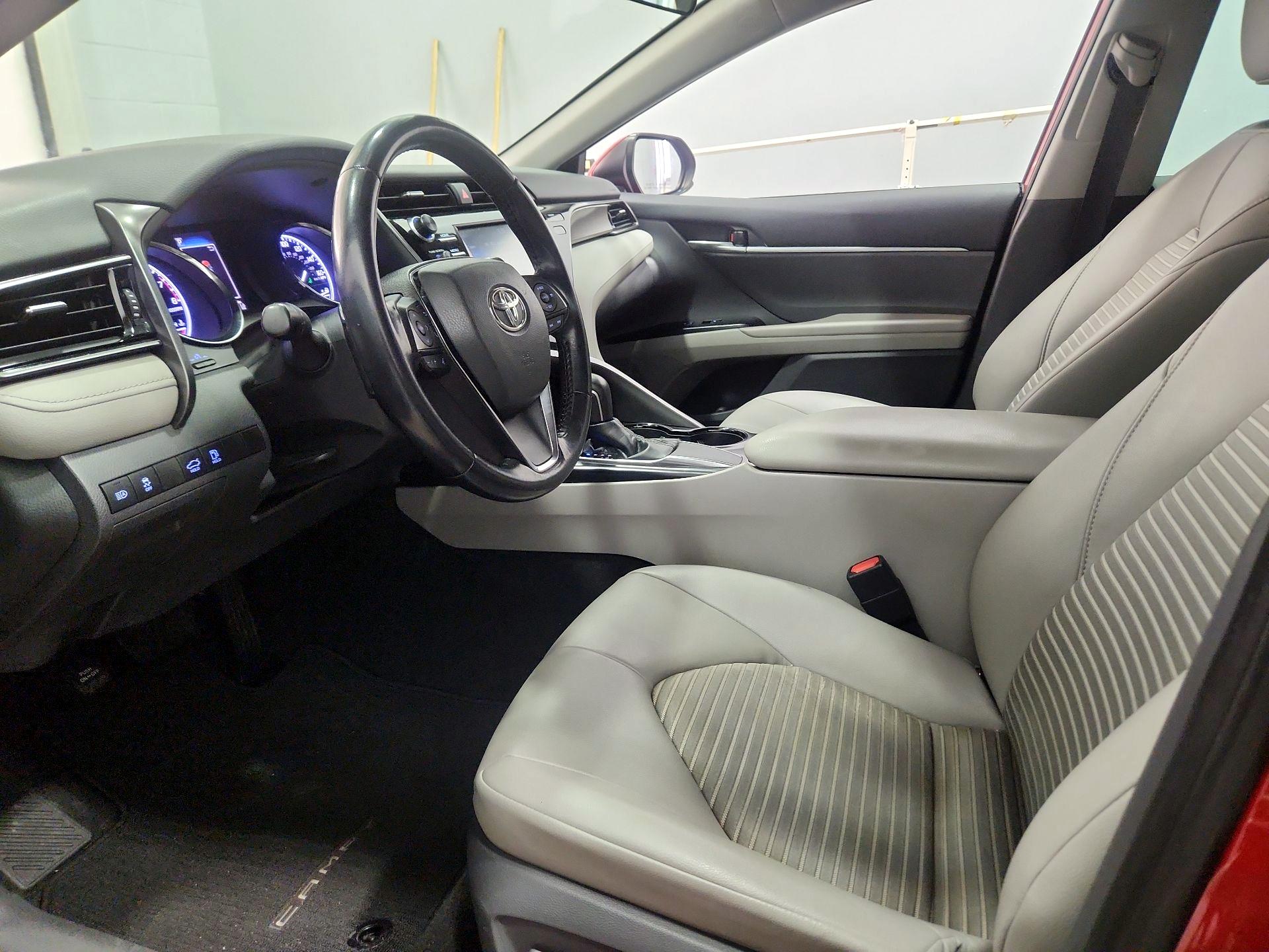 Thumbnail: 2019 Toyota Camry - 11